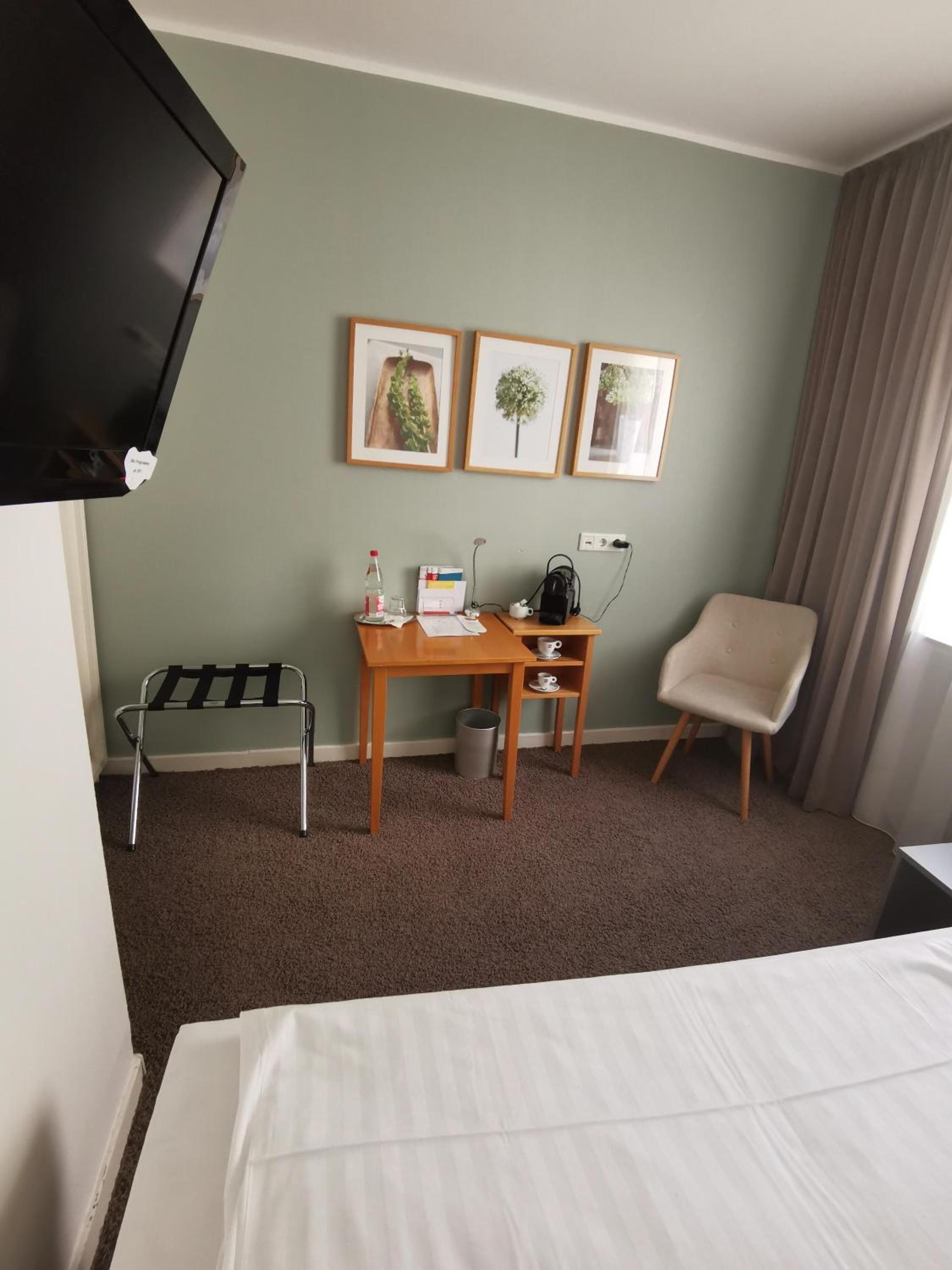 Double Room - Photo 3