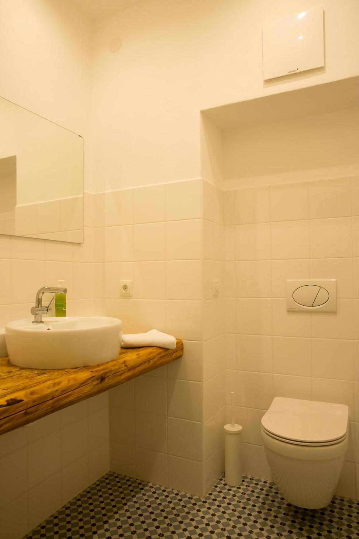 Deluxe Apartment photo 2