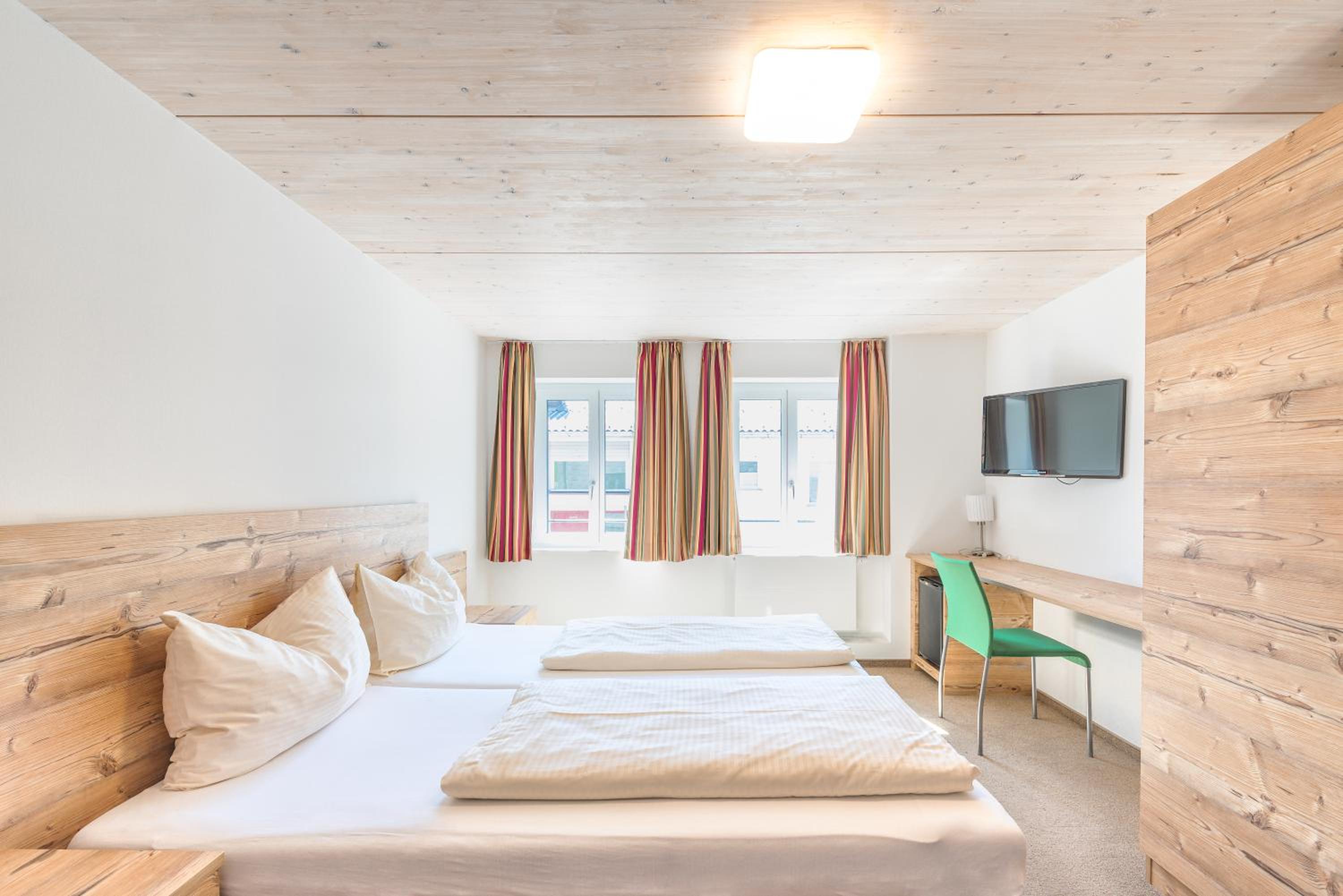 Double or Twin Room - Photo 4