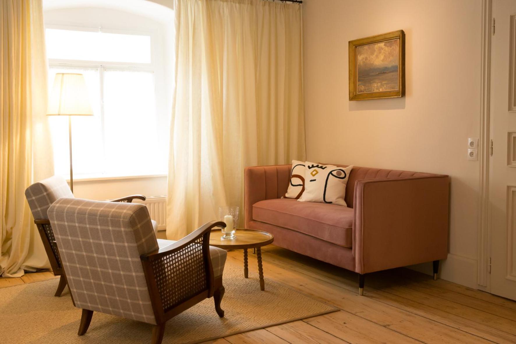 Apartment photo 2