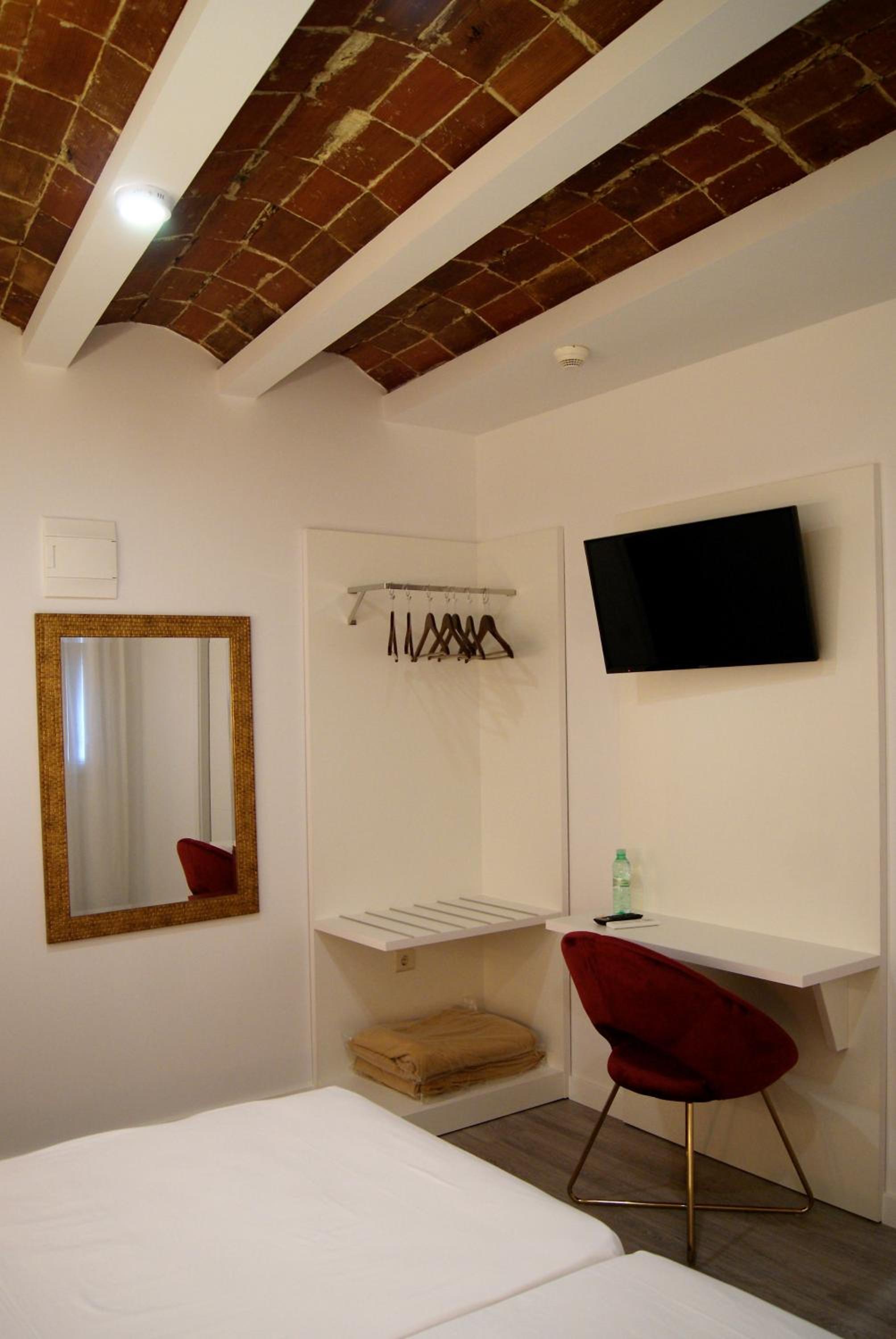 Budget Double or Twin Room photo 2