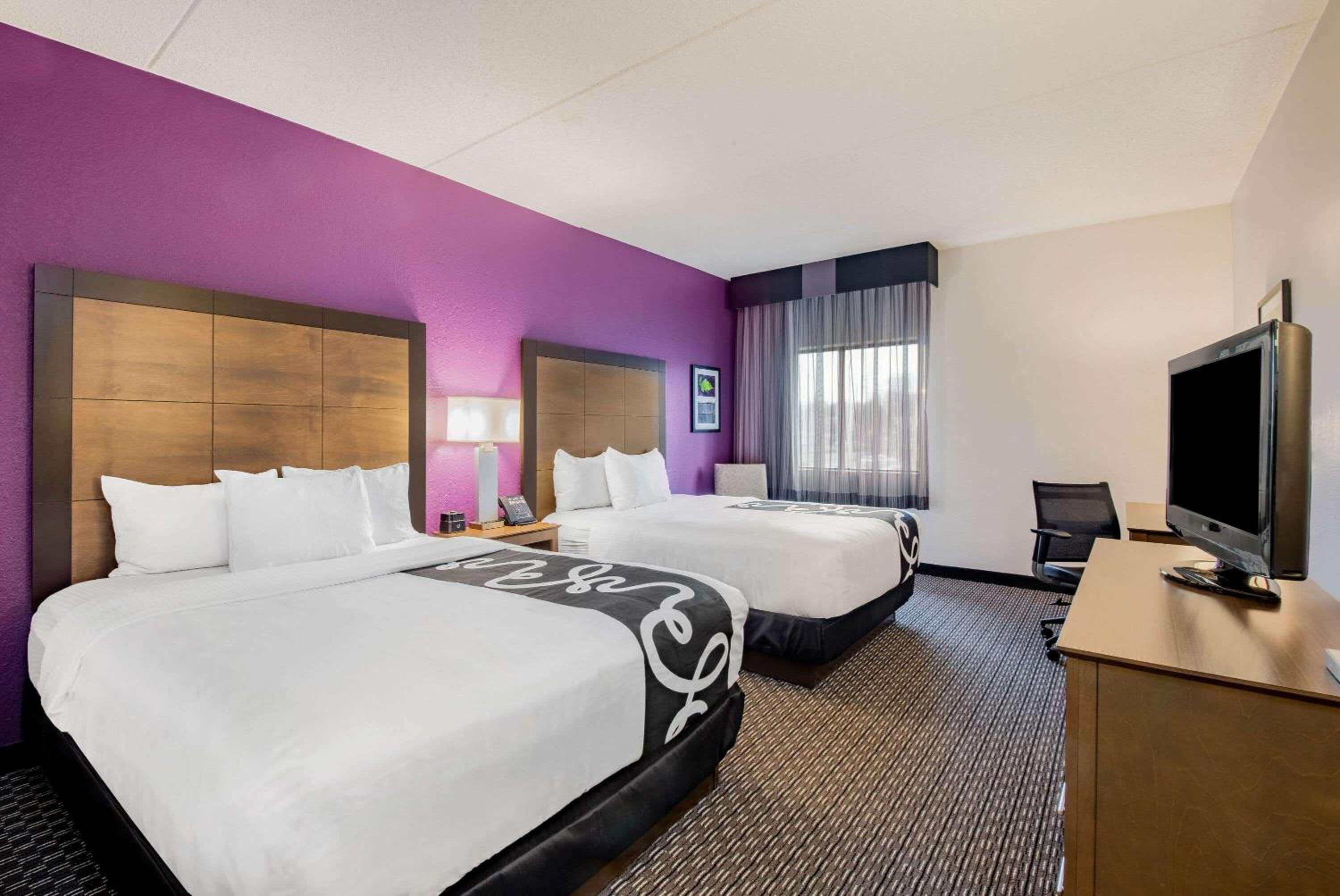 Queen Room with Two Queen Beds - Photo 1