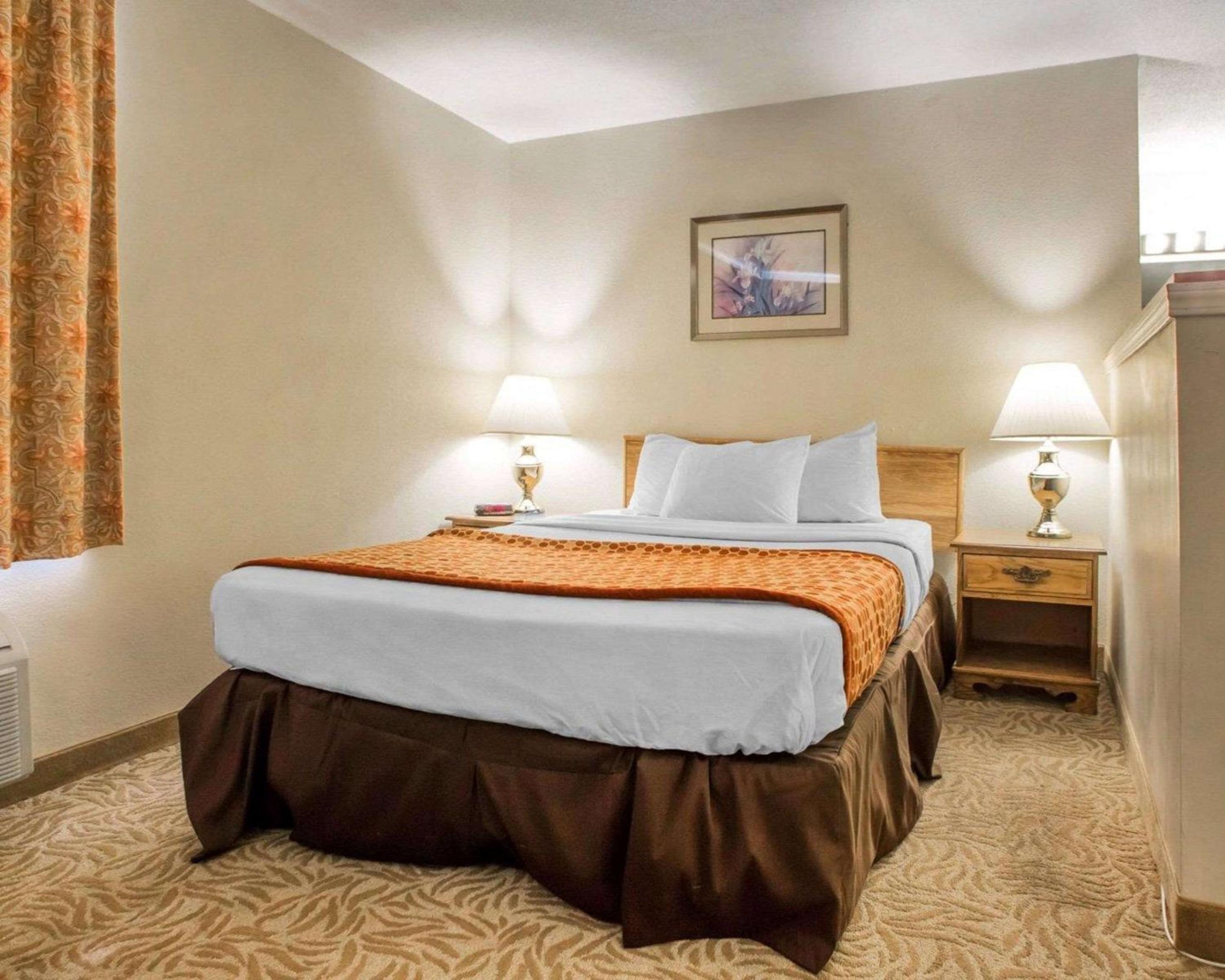 King Suite with Sofa Bed - Non-Smoking