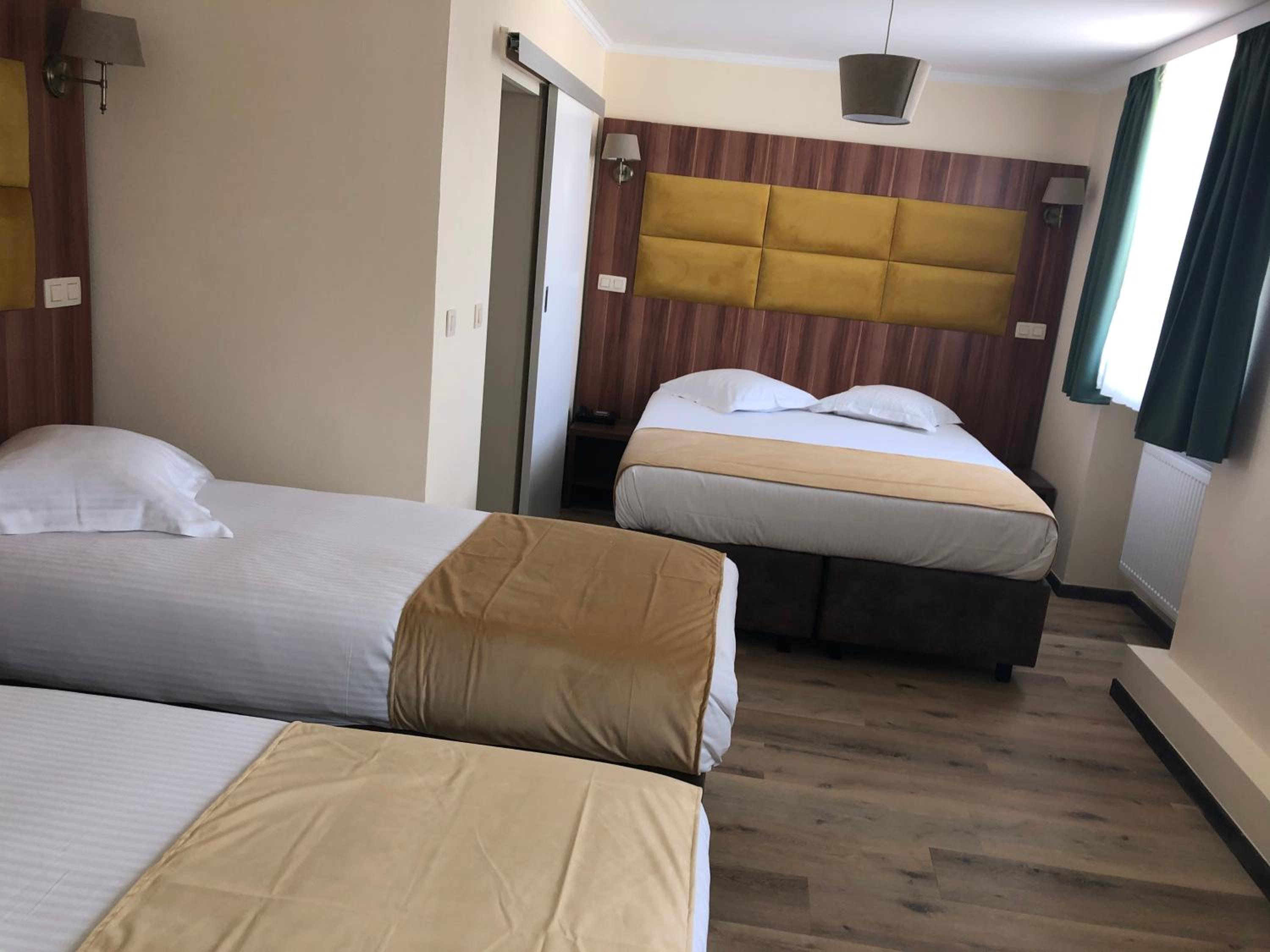 Comfort Quadruple Room - Photo 3