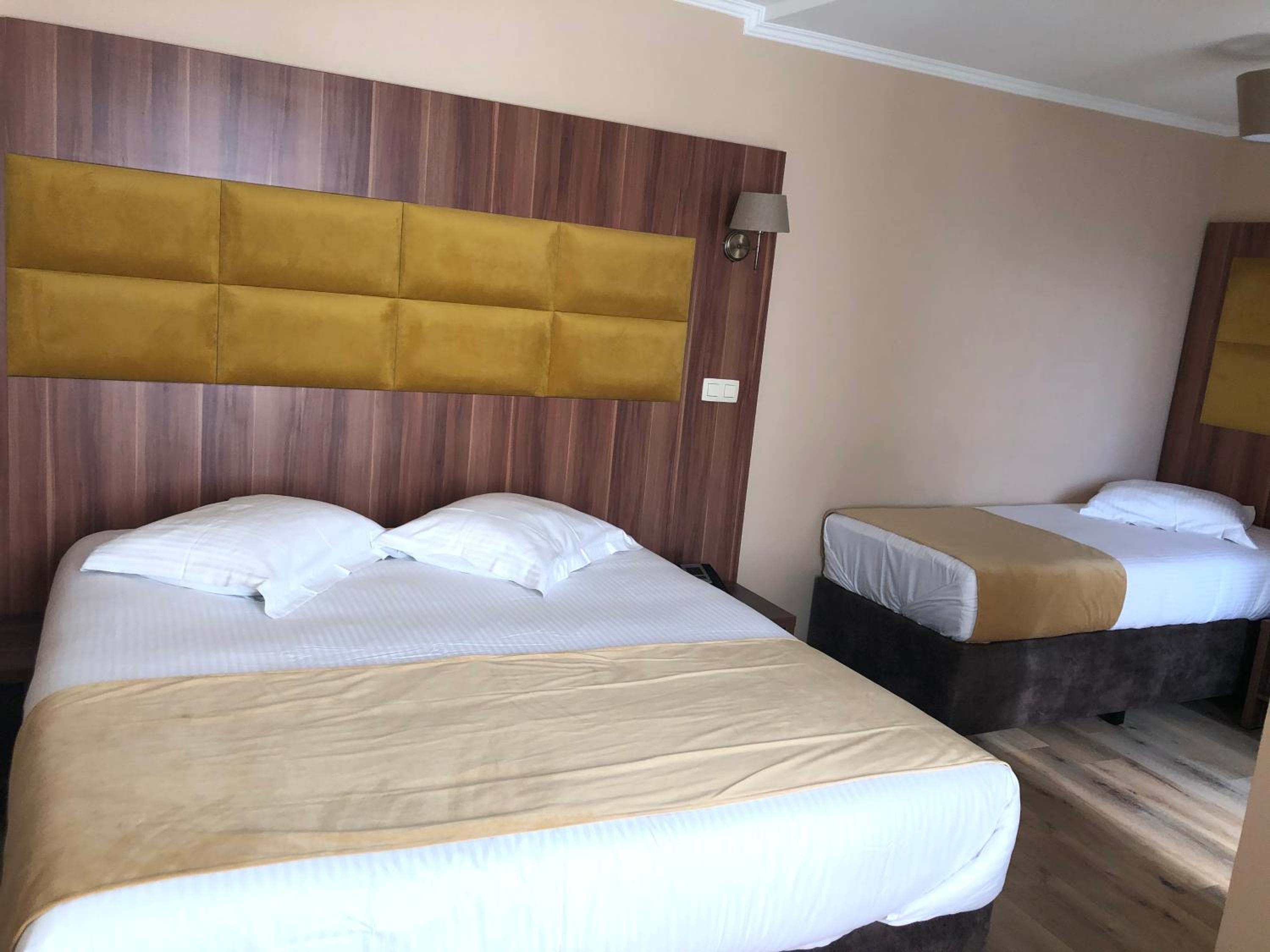 Superior Triple Room - Photo 1