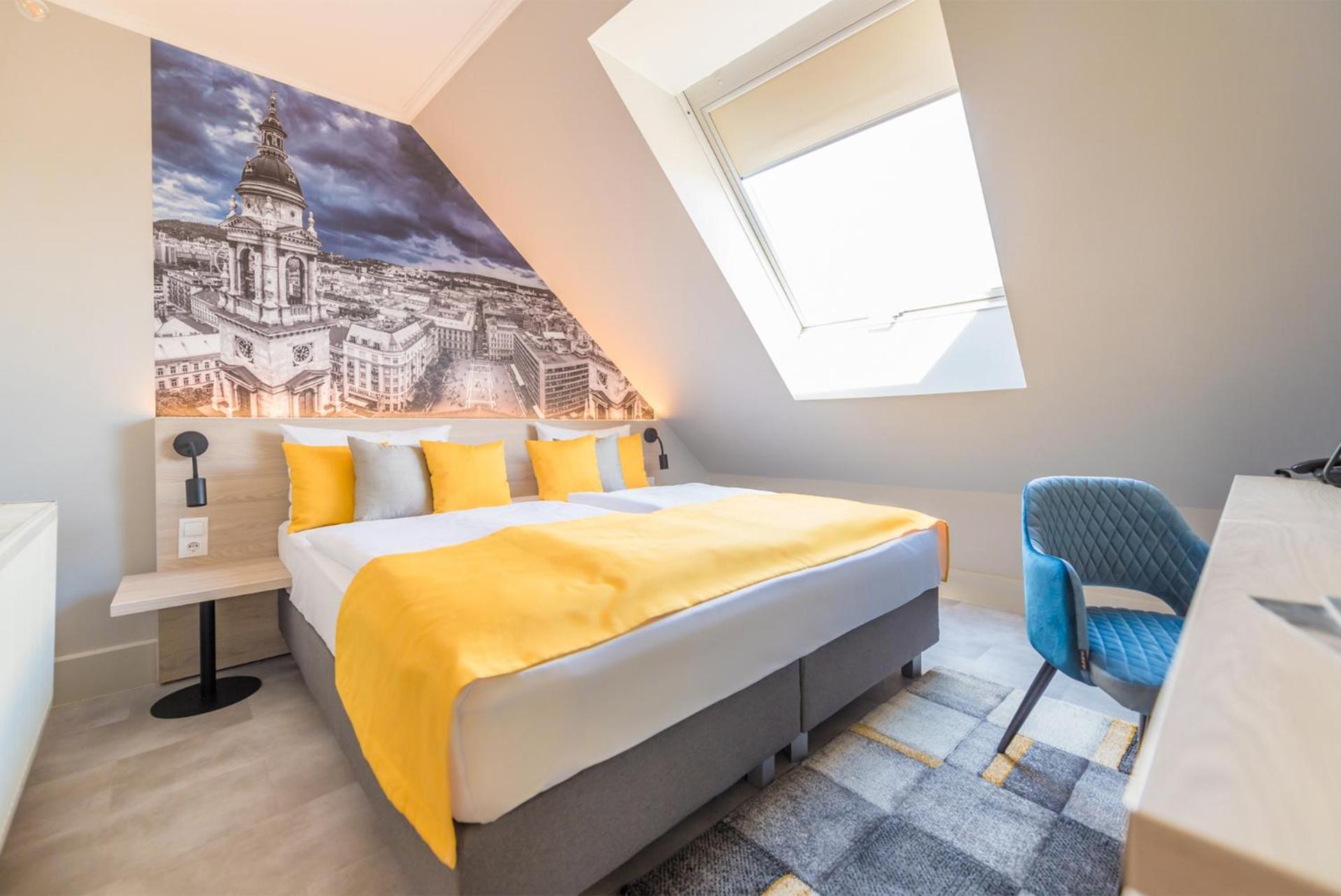 Standard Double or Twin Room - Photo 5