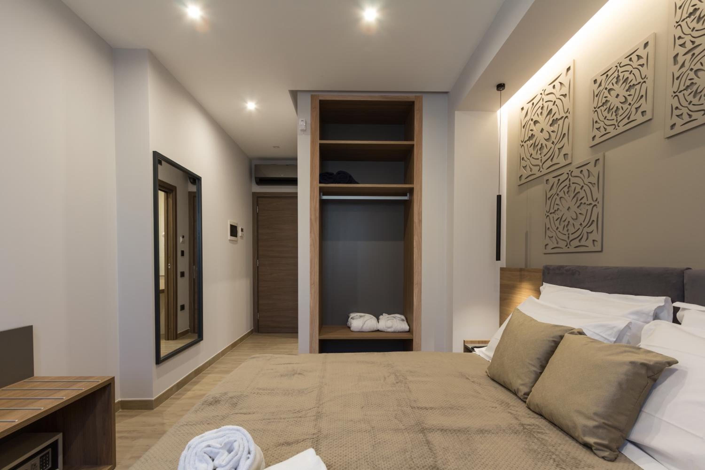 Superior Double or Twin Room - Photo 2