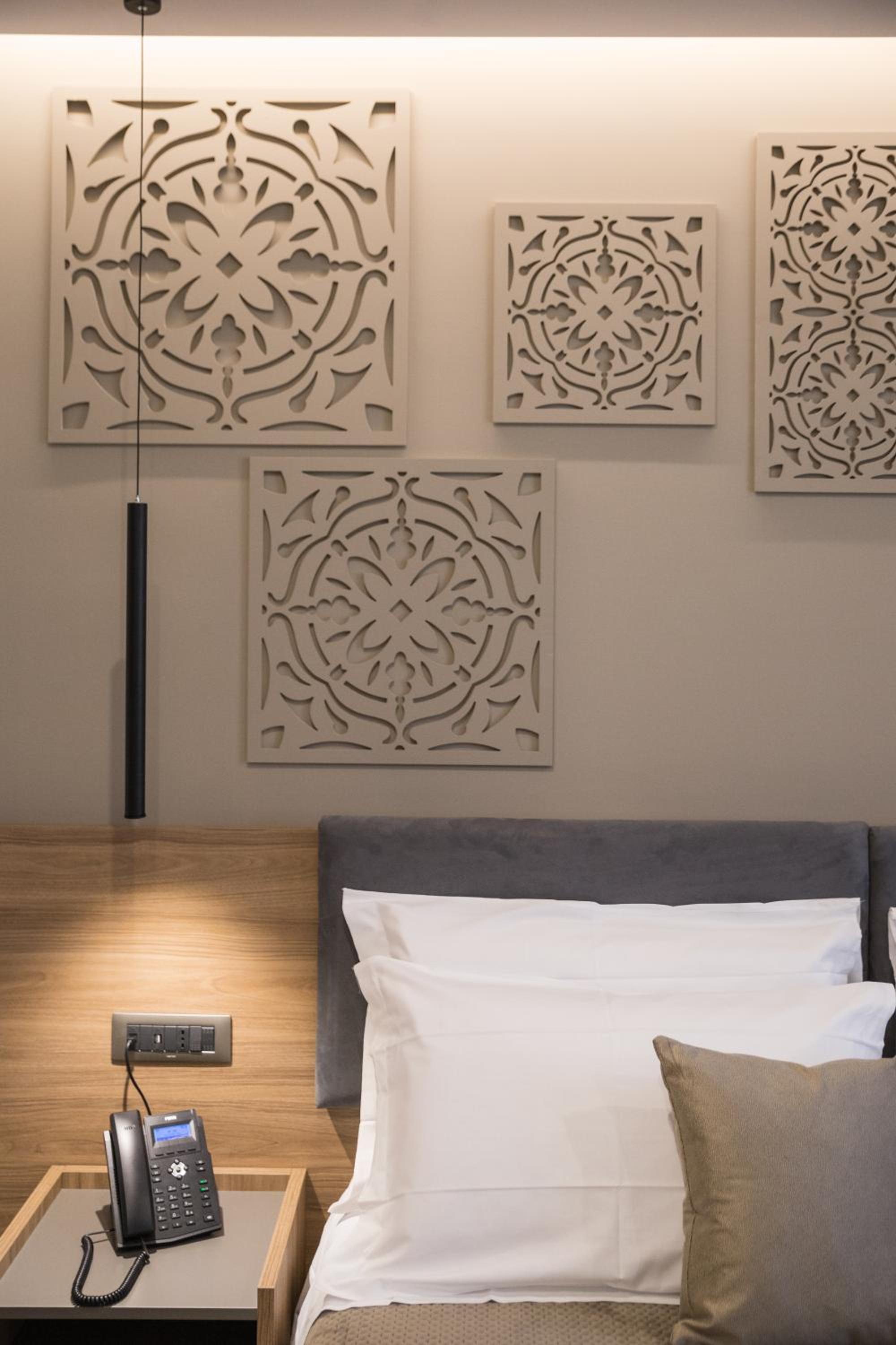 Superior Double or Twin Room - Photo 10