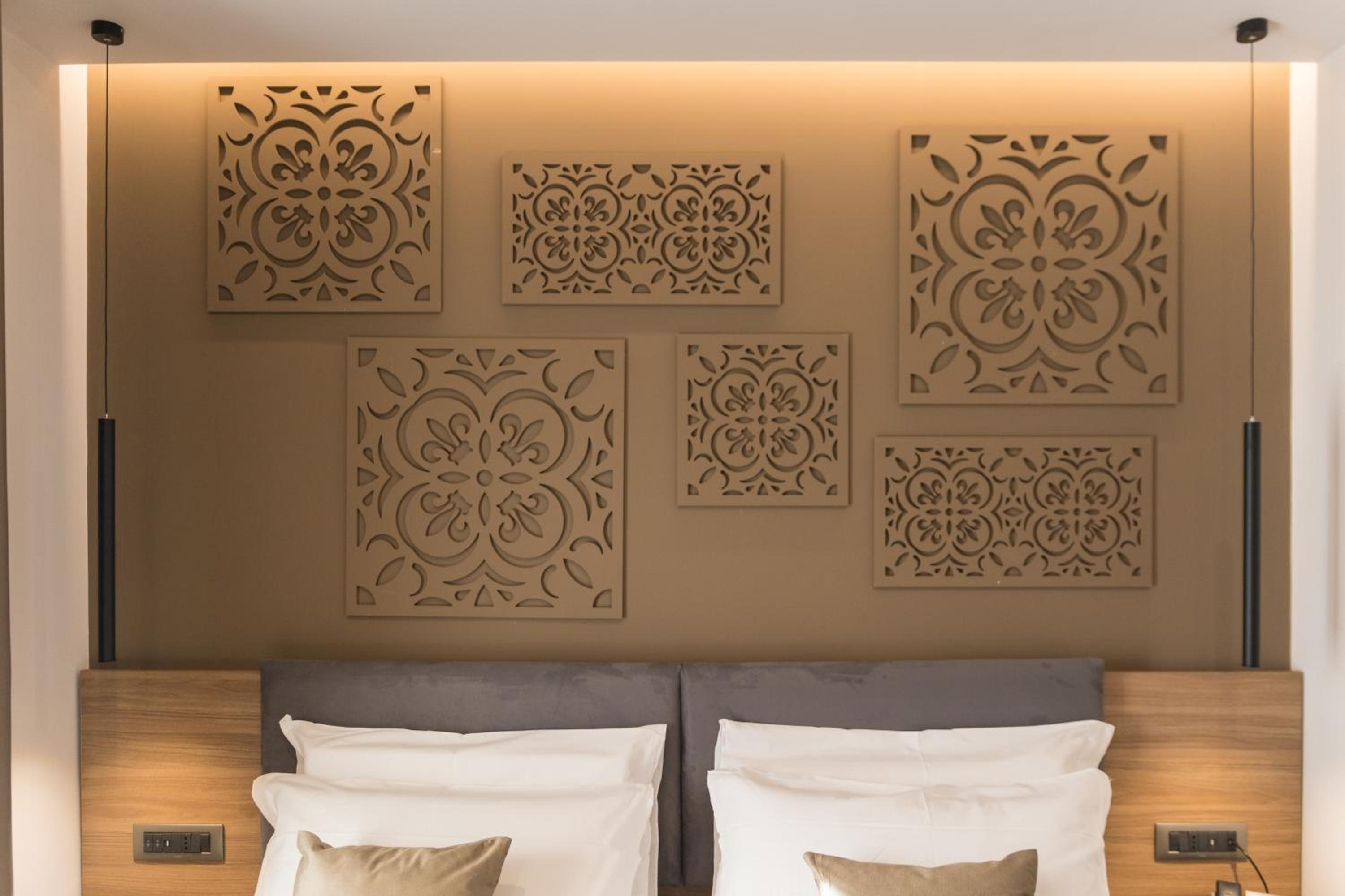 Double or Twin Room with Balcony - Photo 2