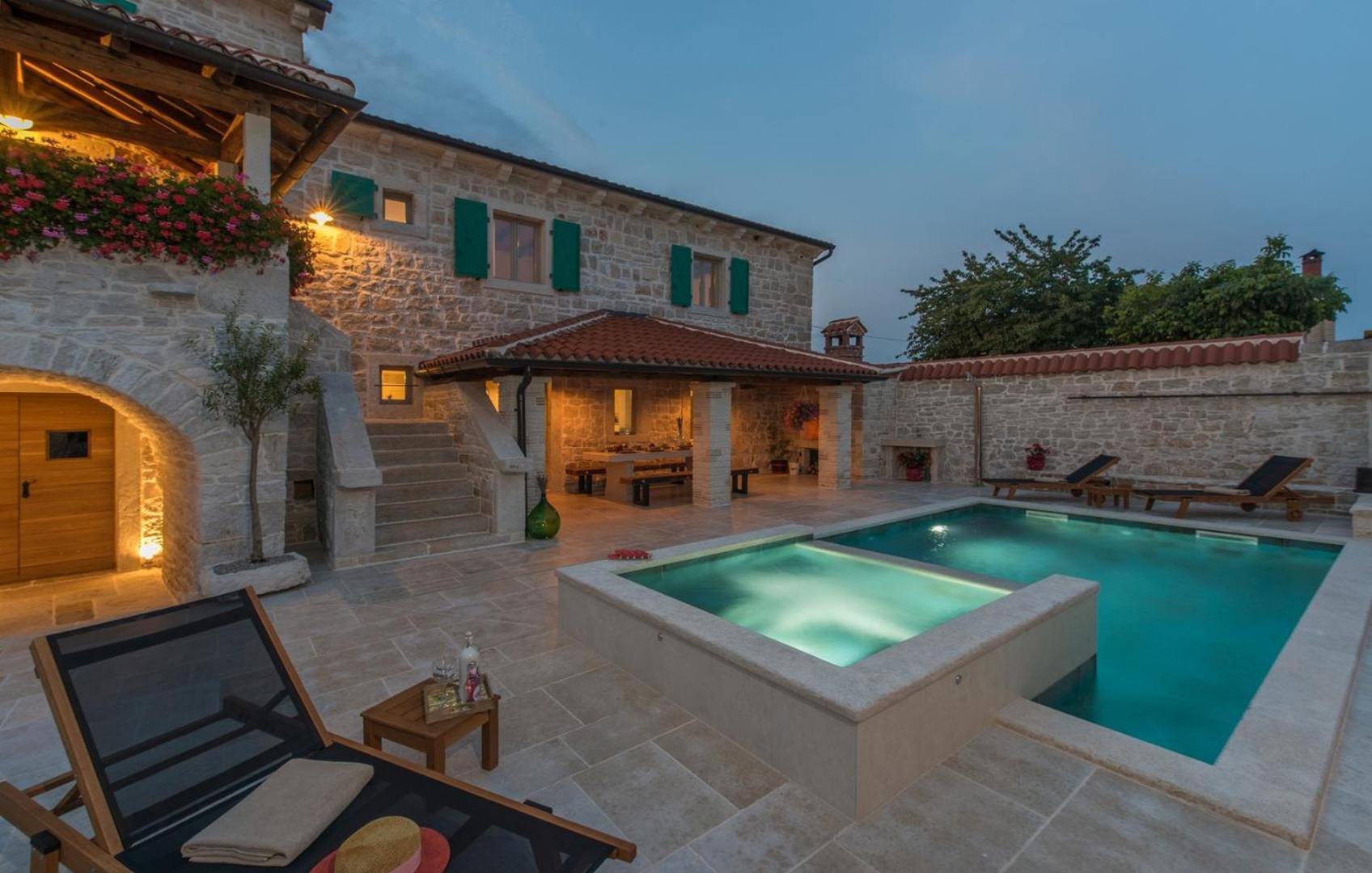 Deluxe Villa photo 1