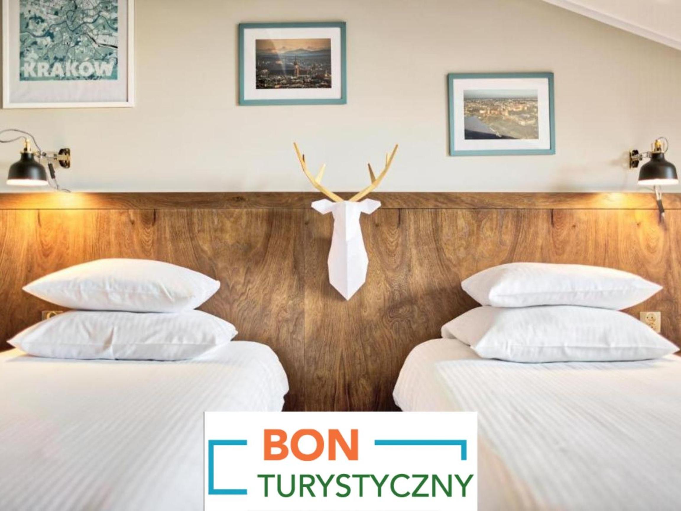 Classic Double or Twin Room with City View - Photo 5