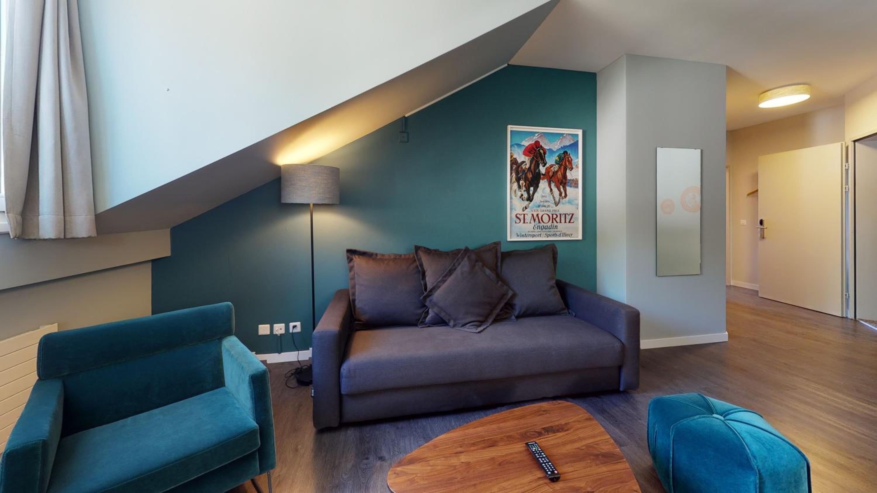 Modern Two-Bedroom Apartment photo 1
