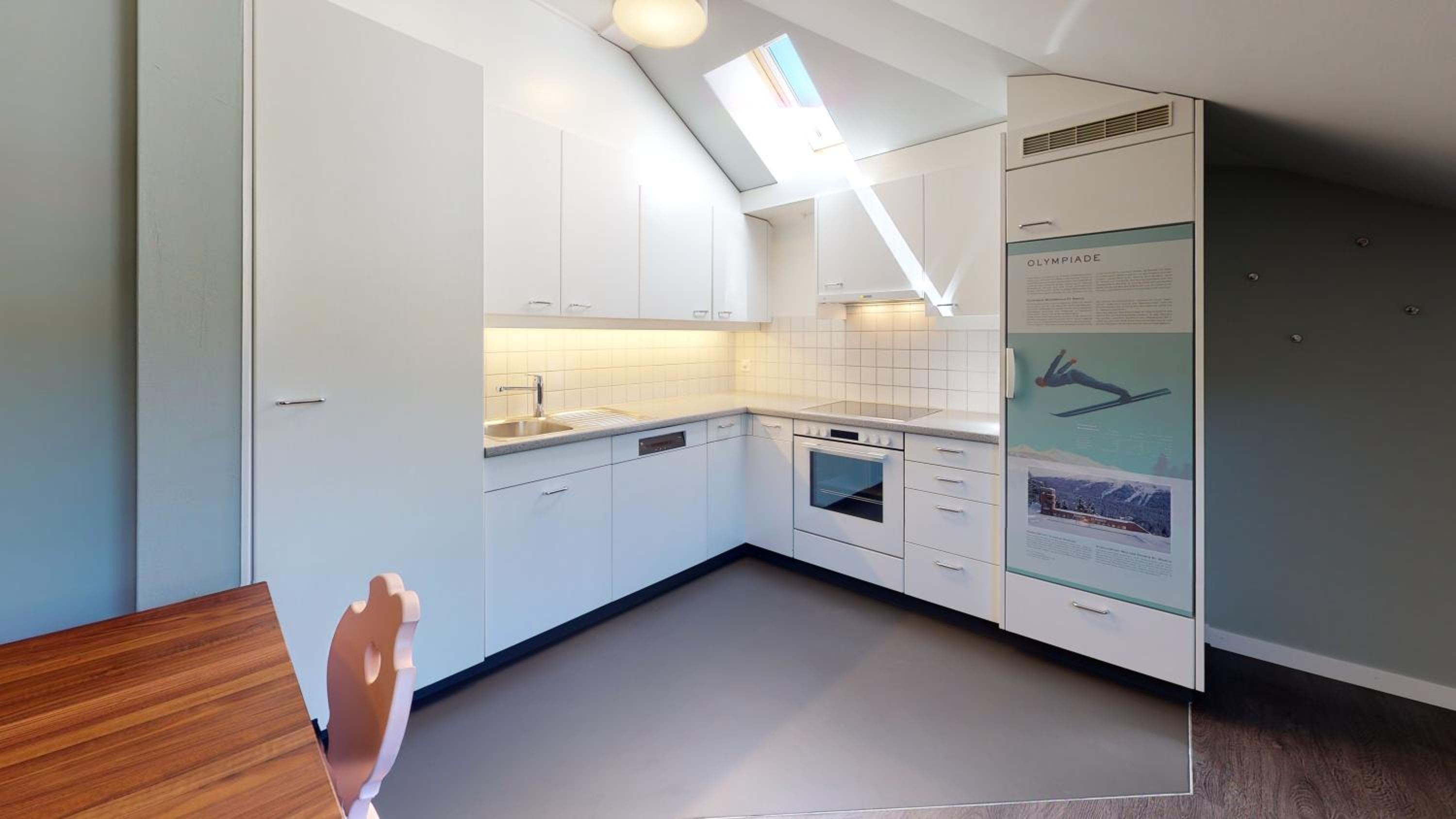 Modern Two-Bedroom Apartment photo 3