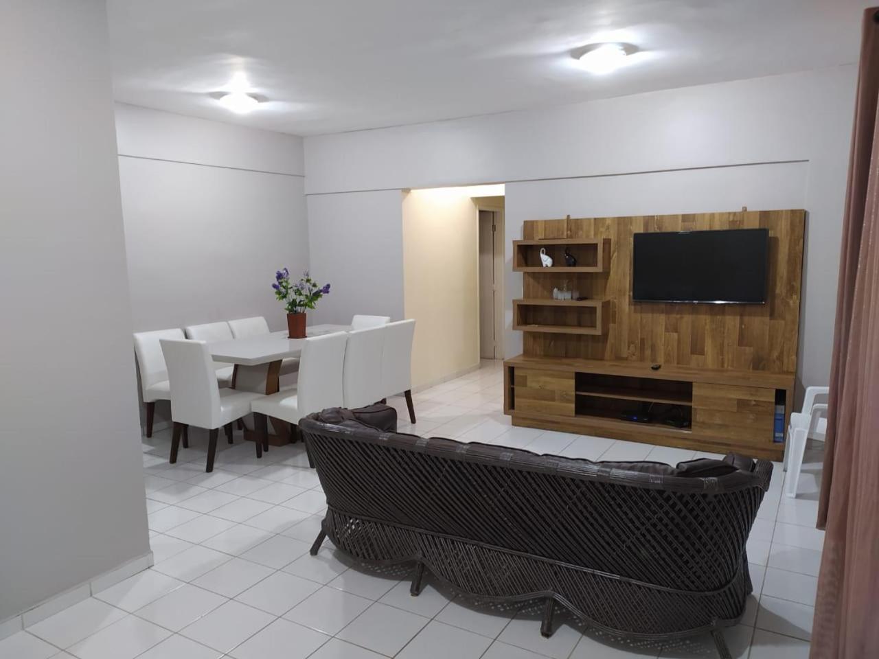 Apartment with Balcony - Photo 23