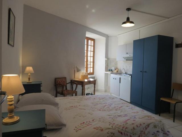 Small Double Room photo 1