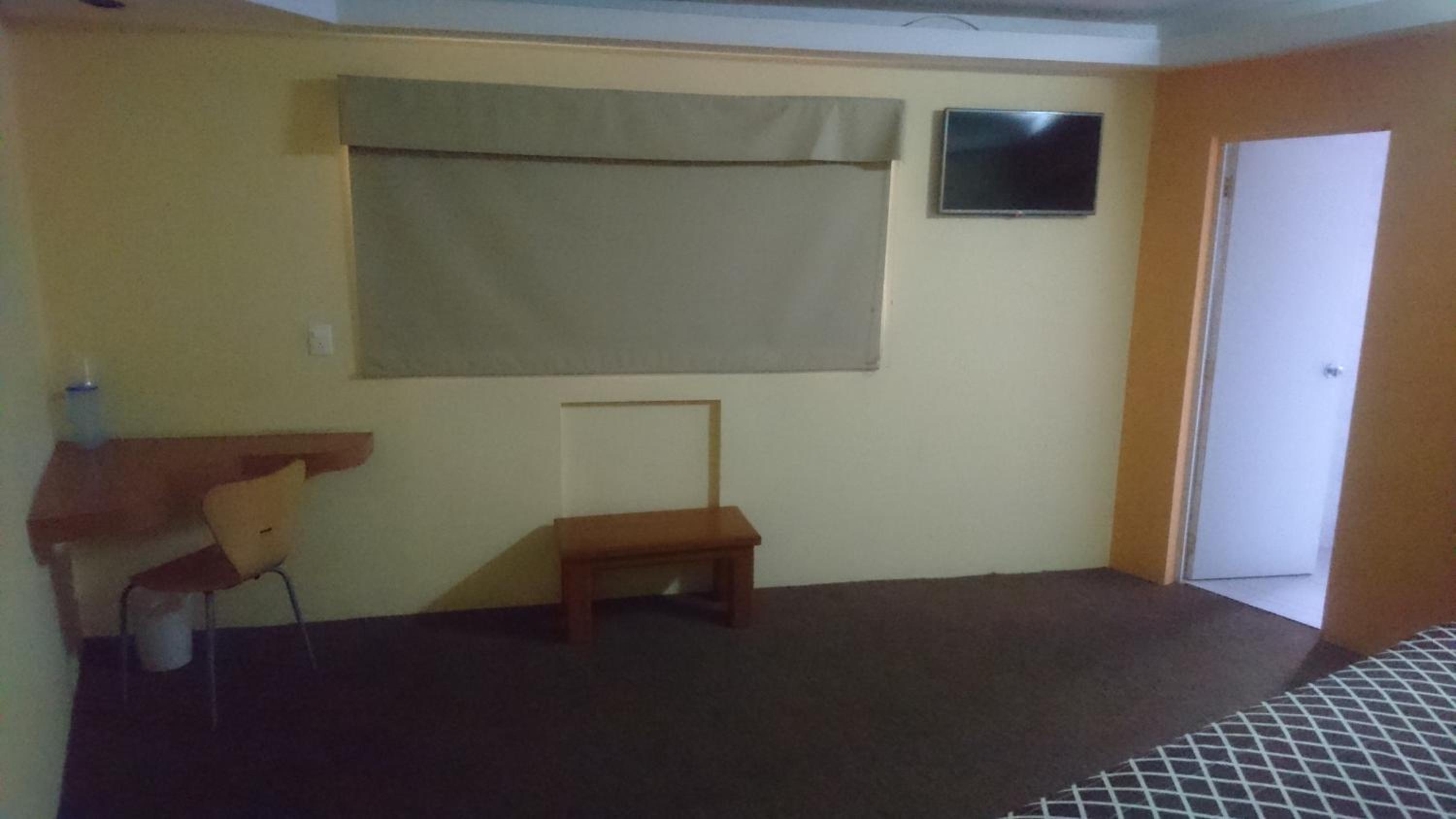 Twin Room - Photo 1