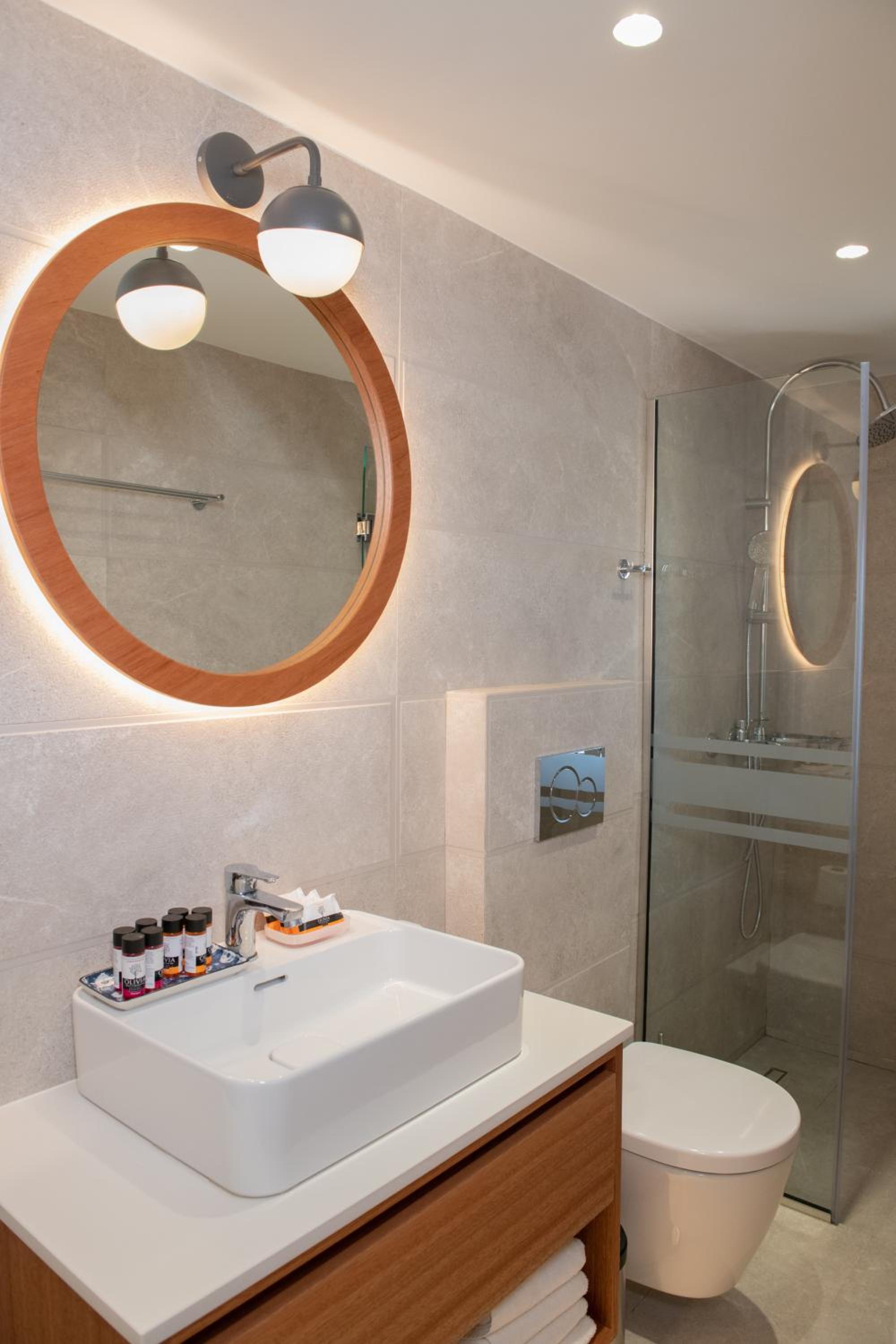 Superior Apartment - Split Level - Photo 8