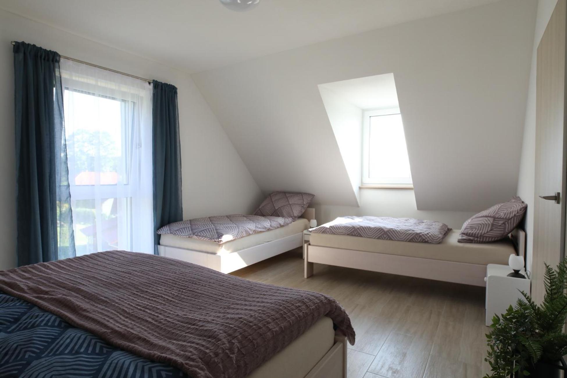 One-Bedroom Apartment photo 1