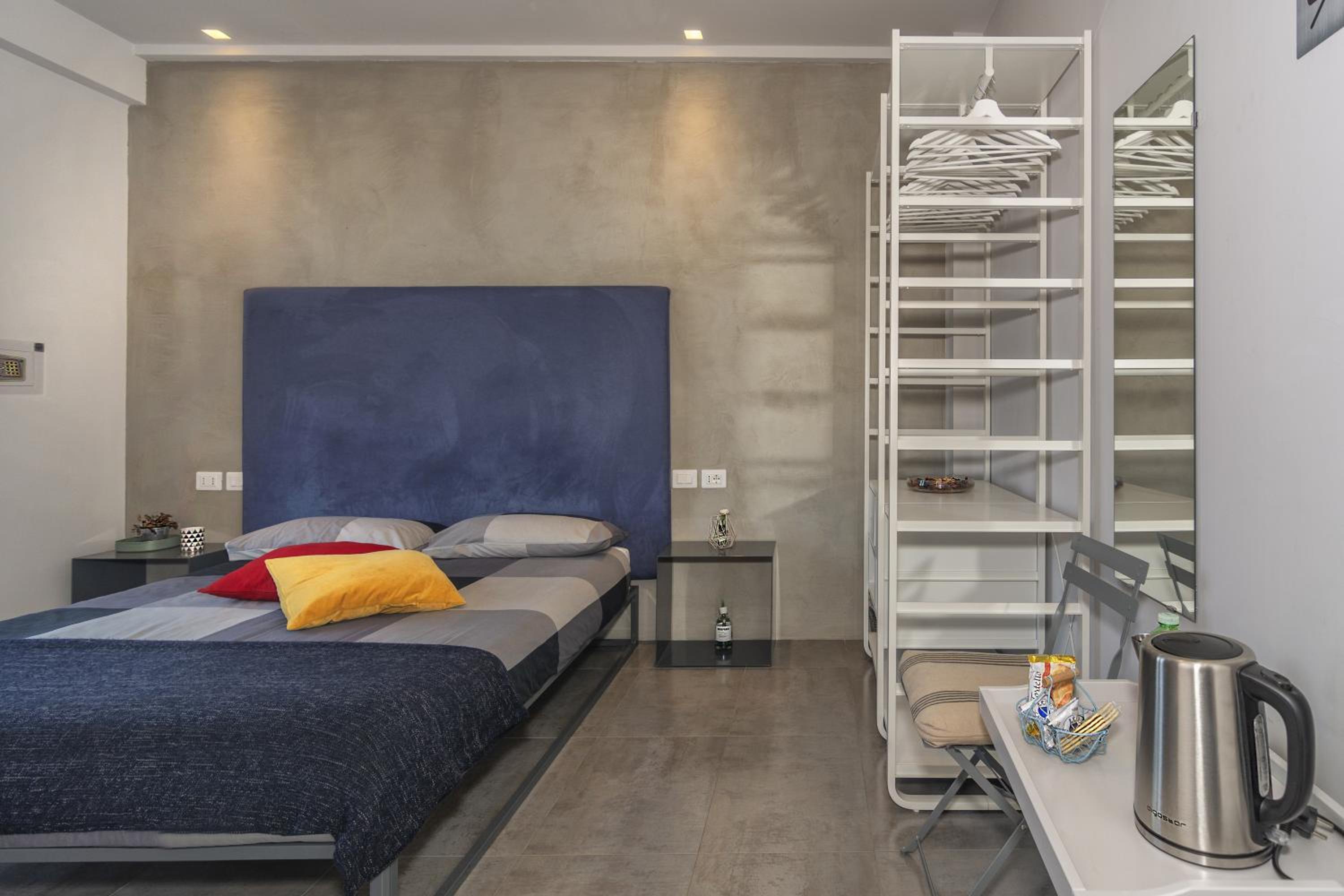 Deluxe Double Room with Balcony photo 2