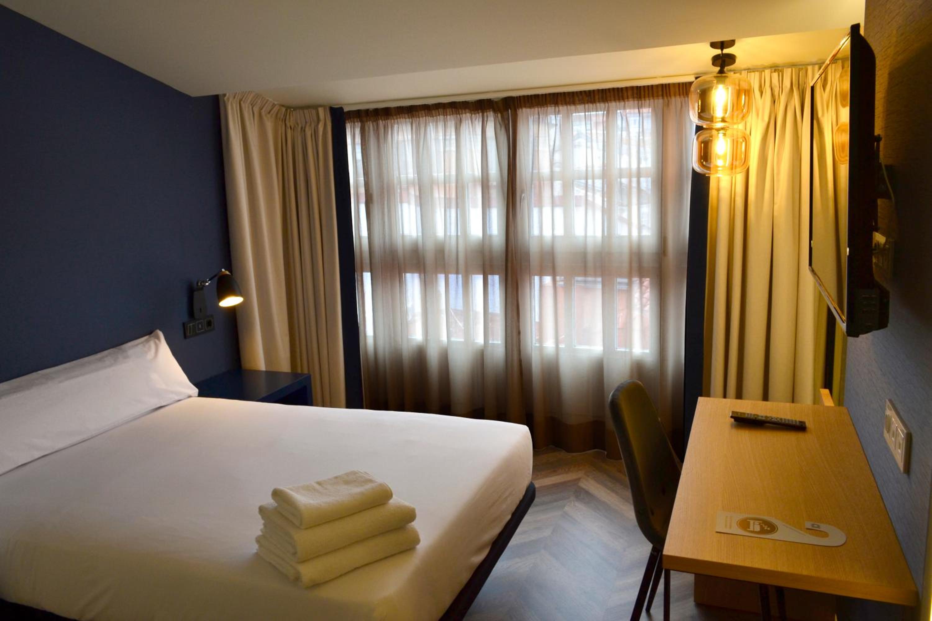 Superior Double Room - Photo 12