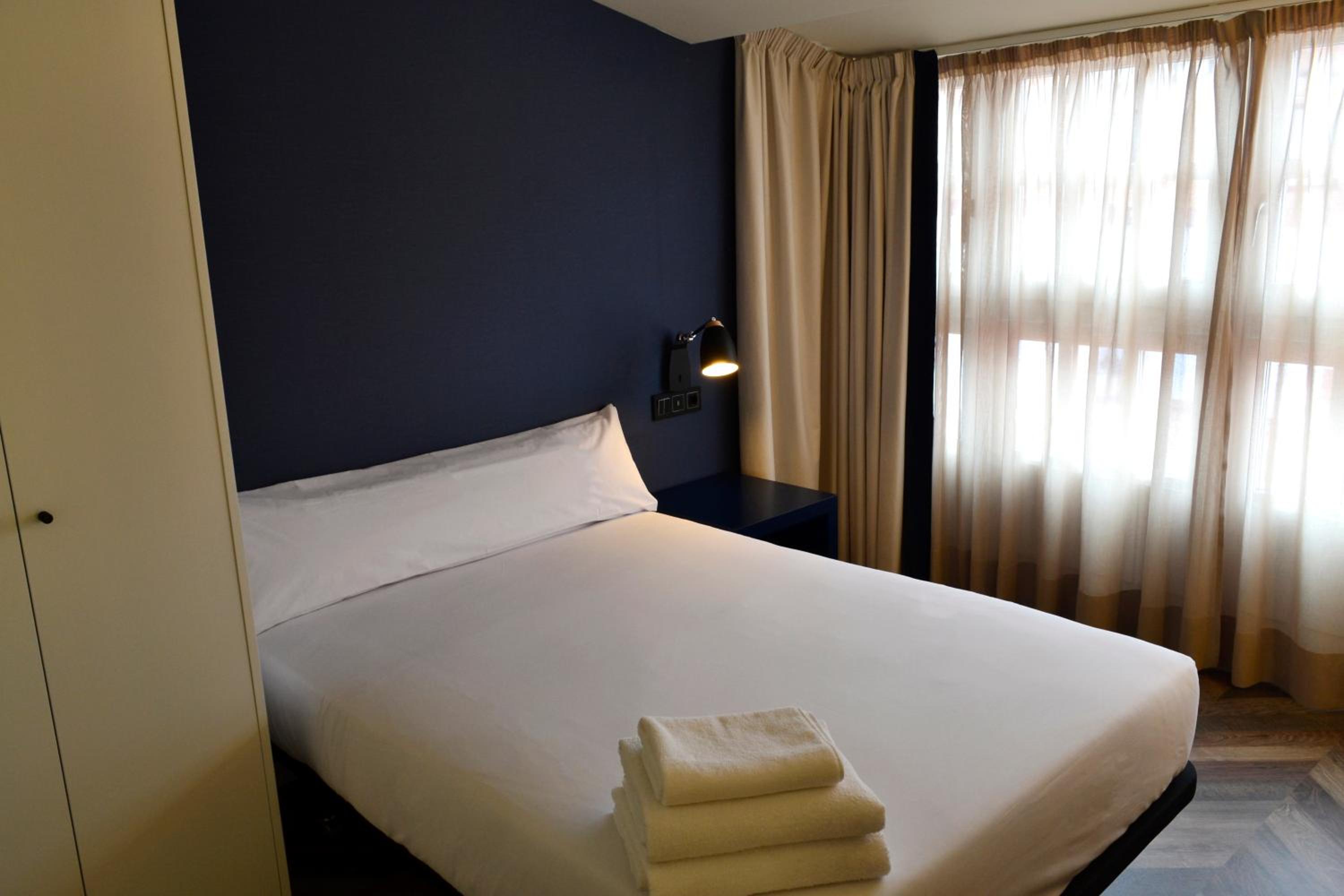 Standard Double Room - Photo 6
