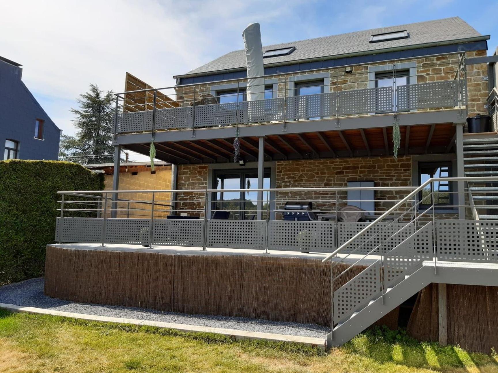 Three-Bedroom House photo 2