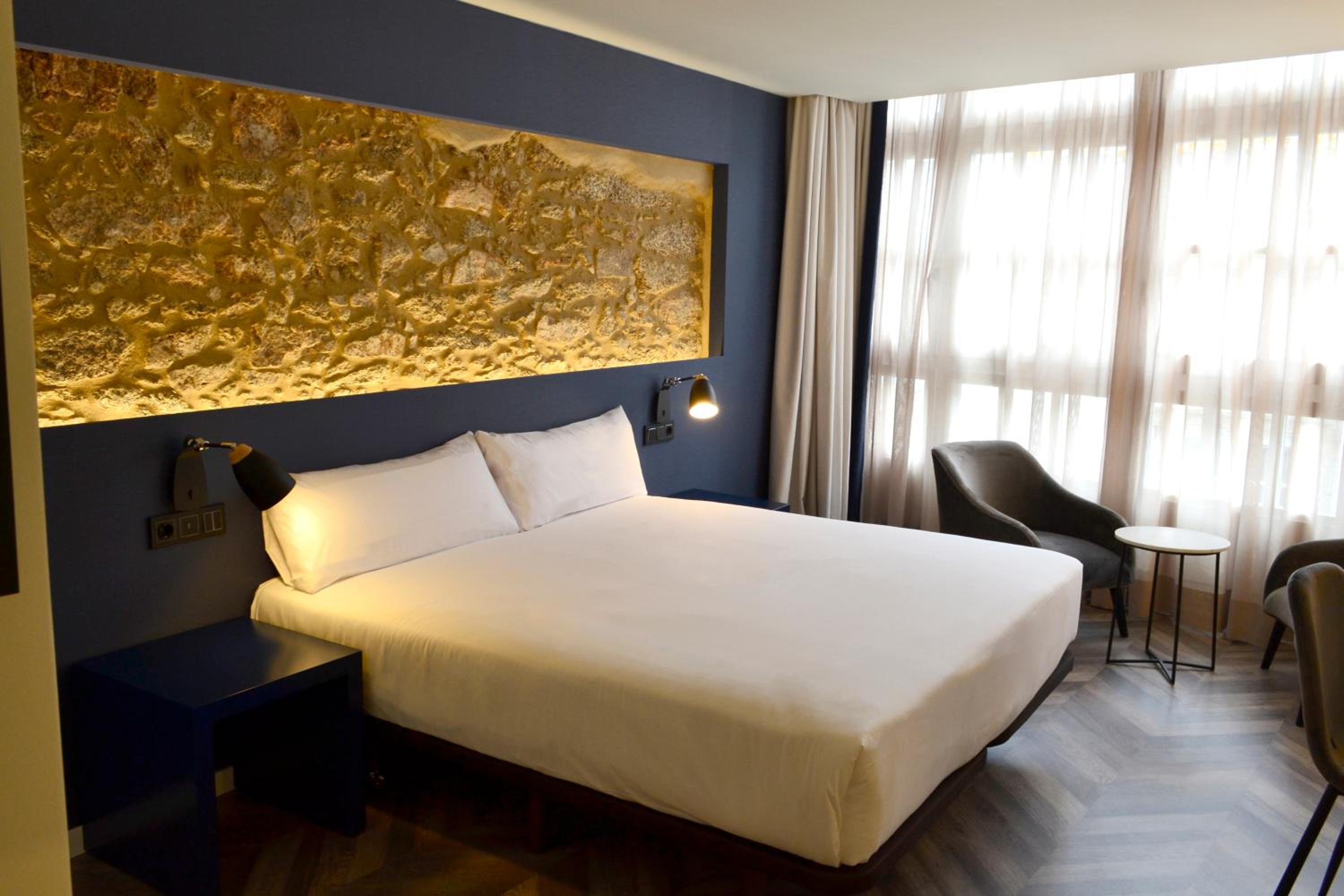 Superior Double Room - Photo 1