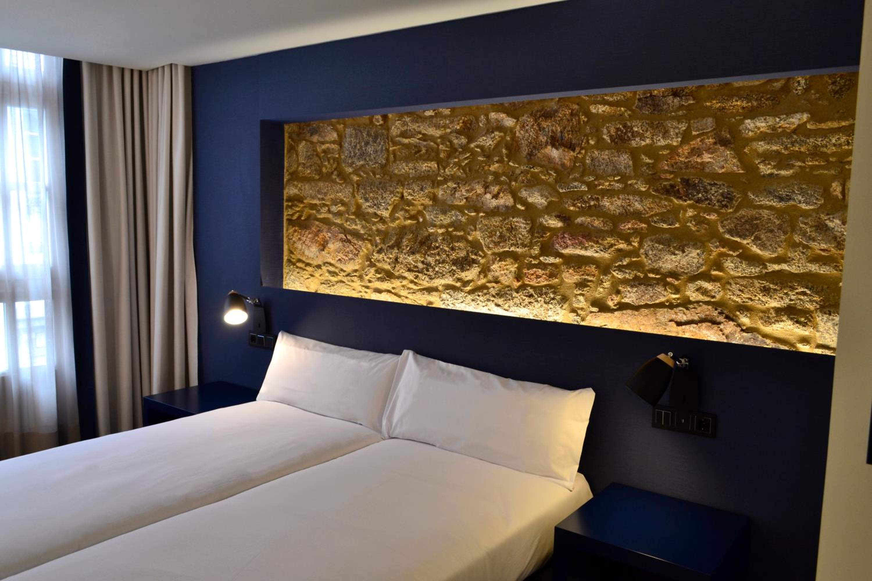 Superior Double Room - Photo 11