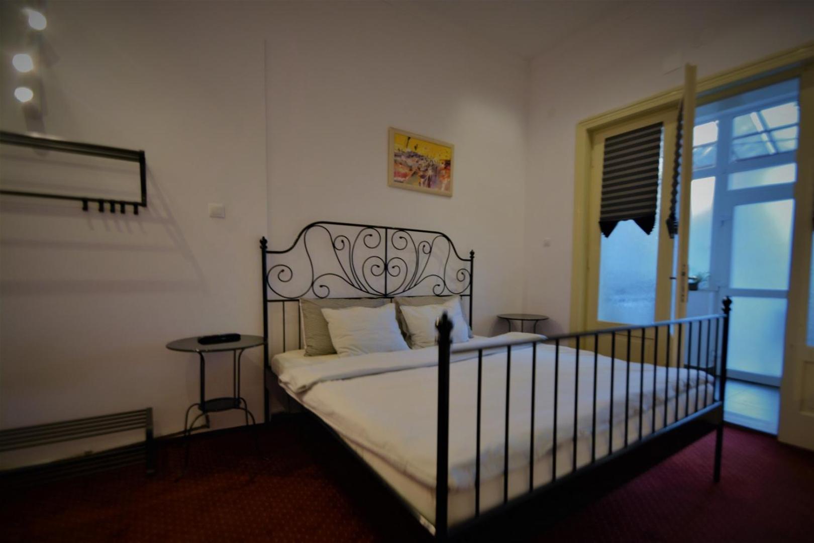Double Room with Private Bathroom photo 1