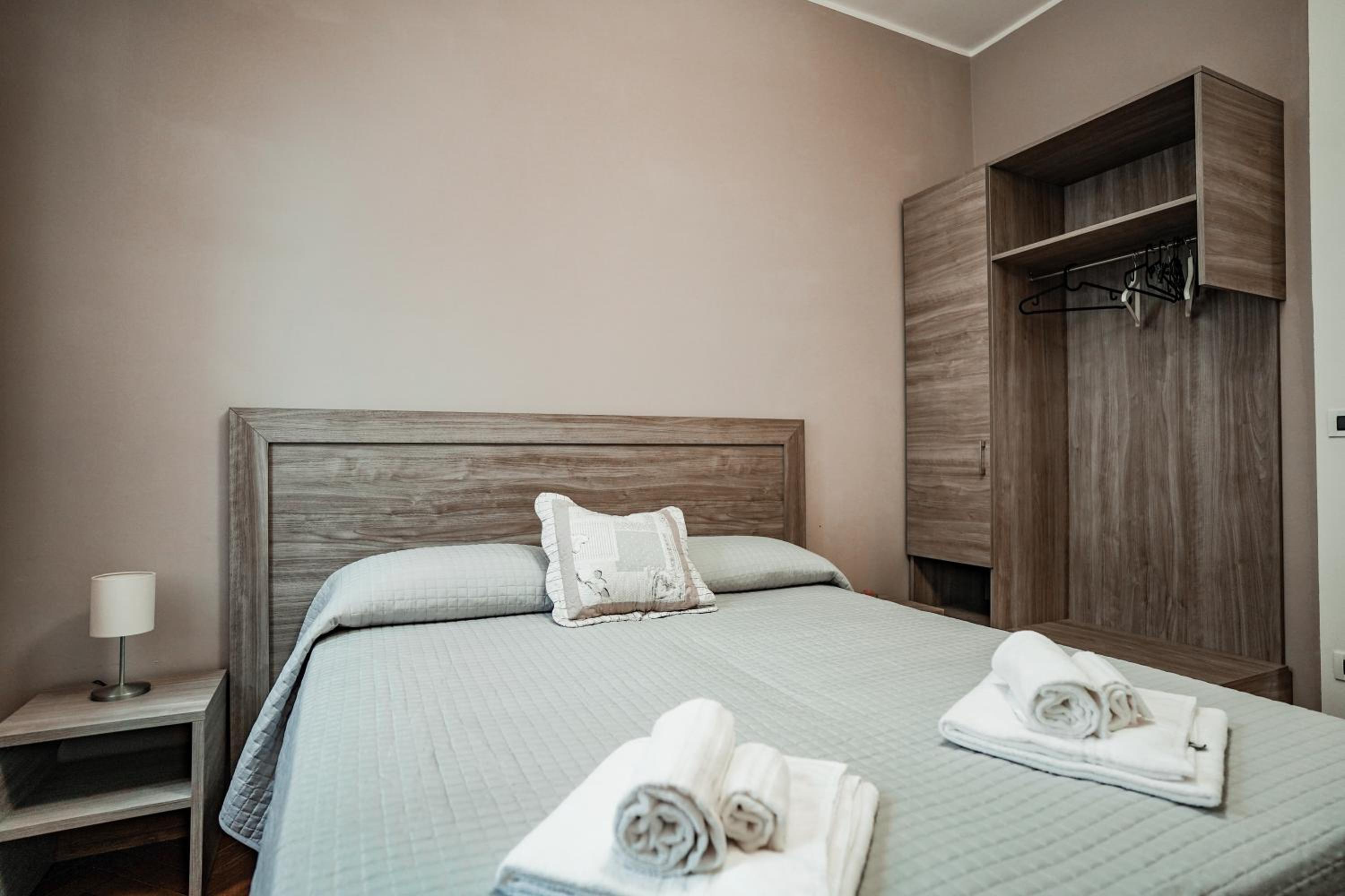 Double or Twin Room with Private External Bathroom photo 3