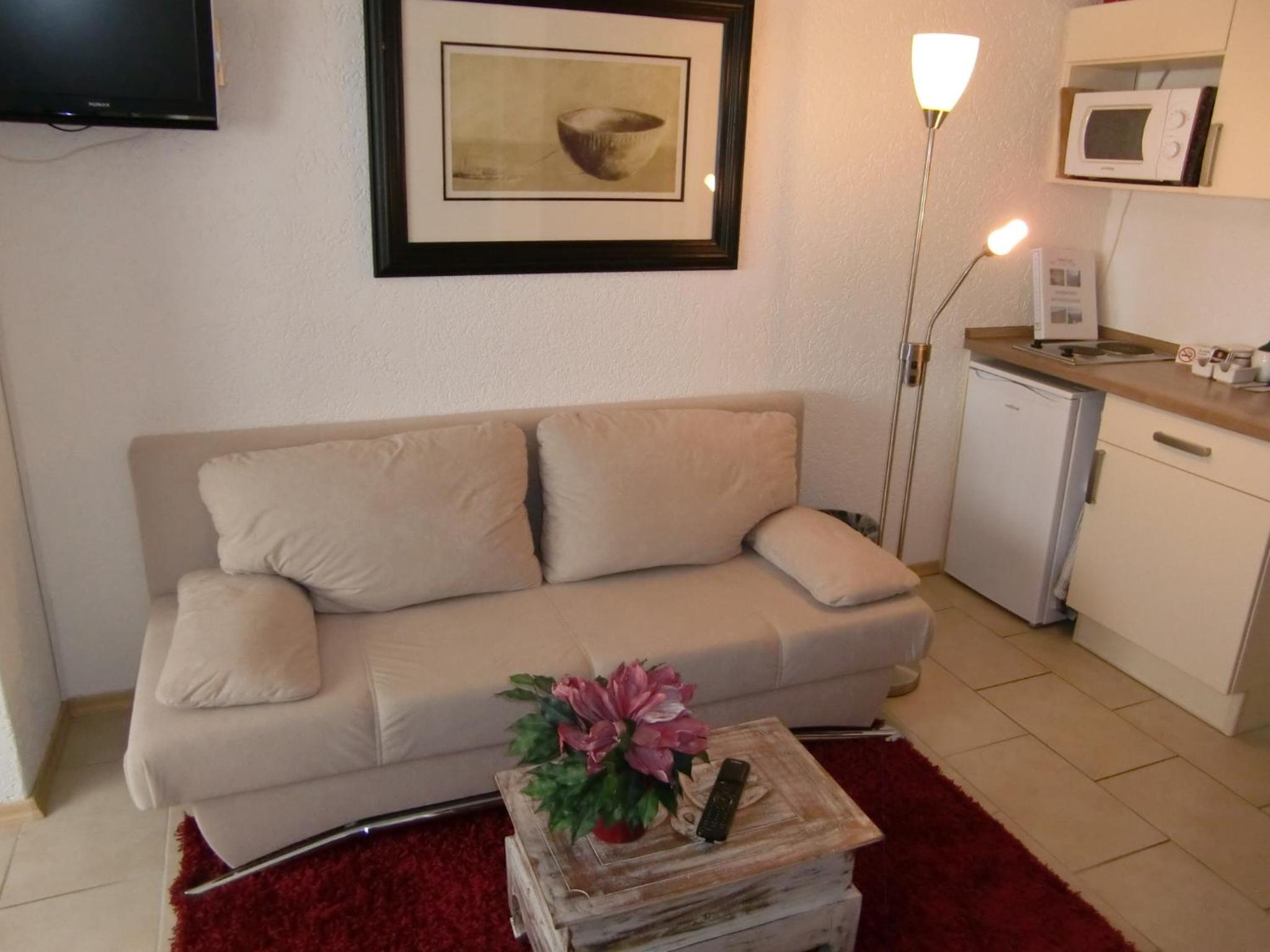 Small Family Room (2 Adults + 2 Children) photo 2