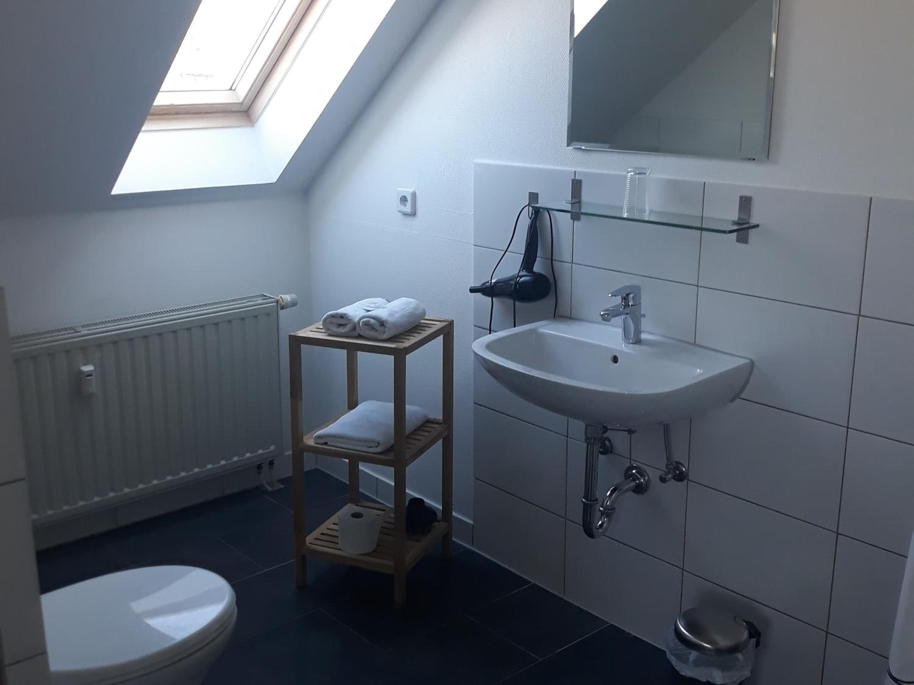 Double Room with Private Bathroom photo 2