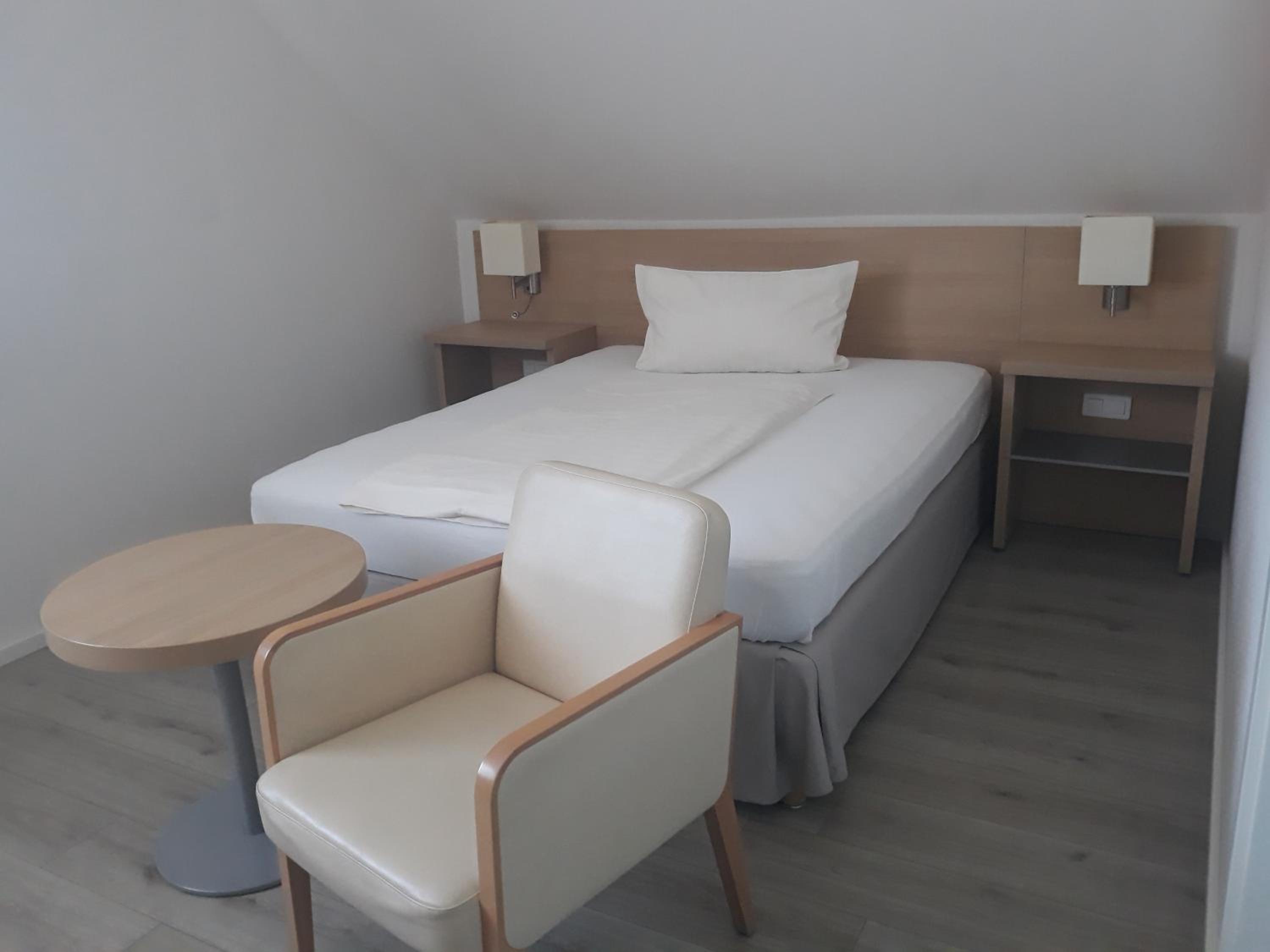 Double Room with Private Bathroom photo 3