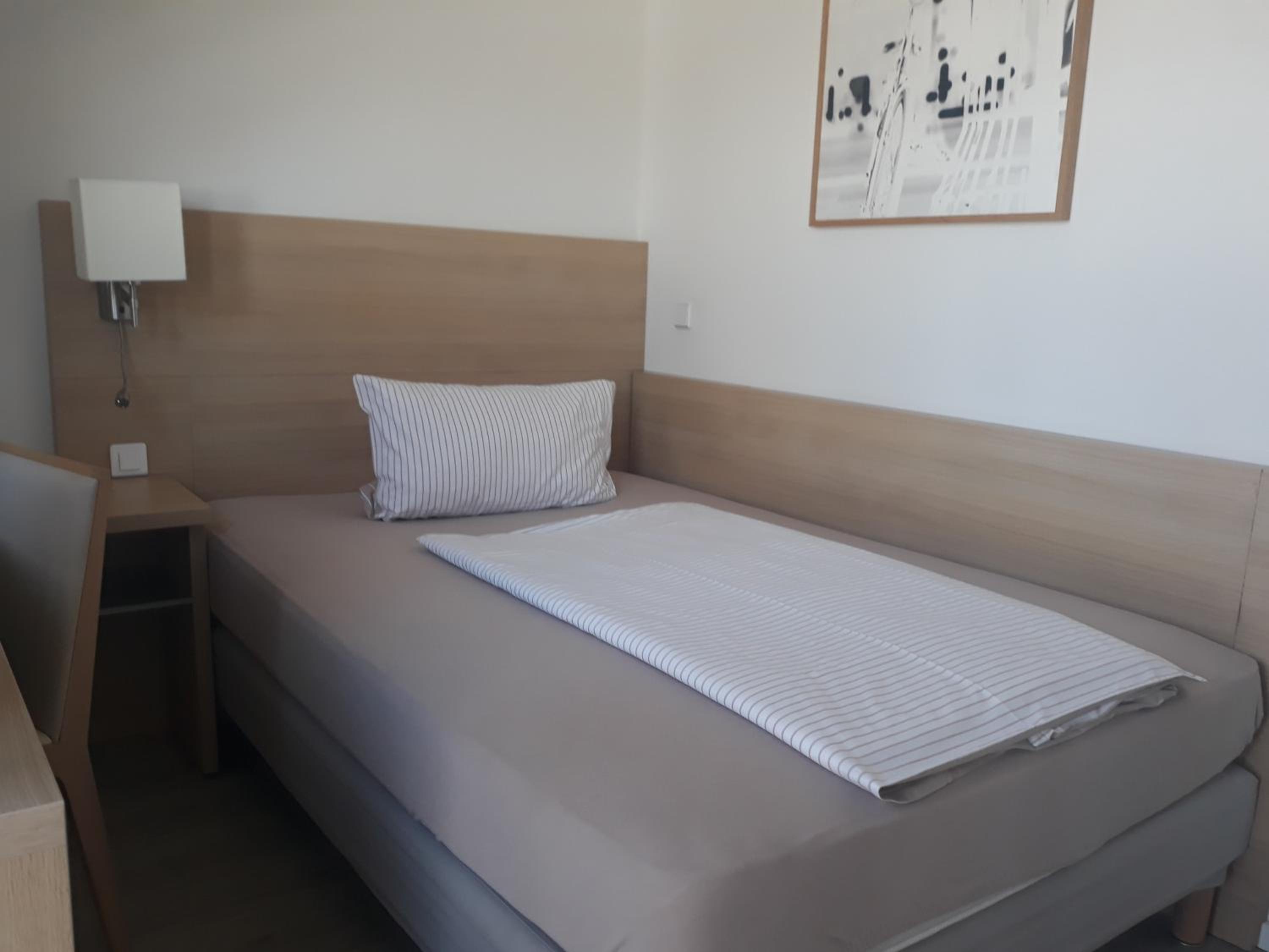 Single Room photo 2