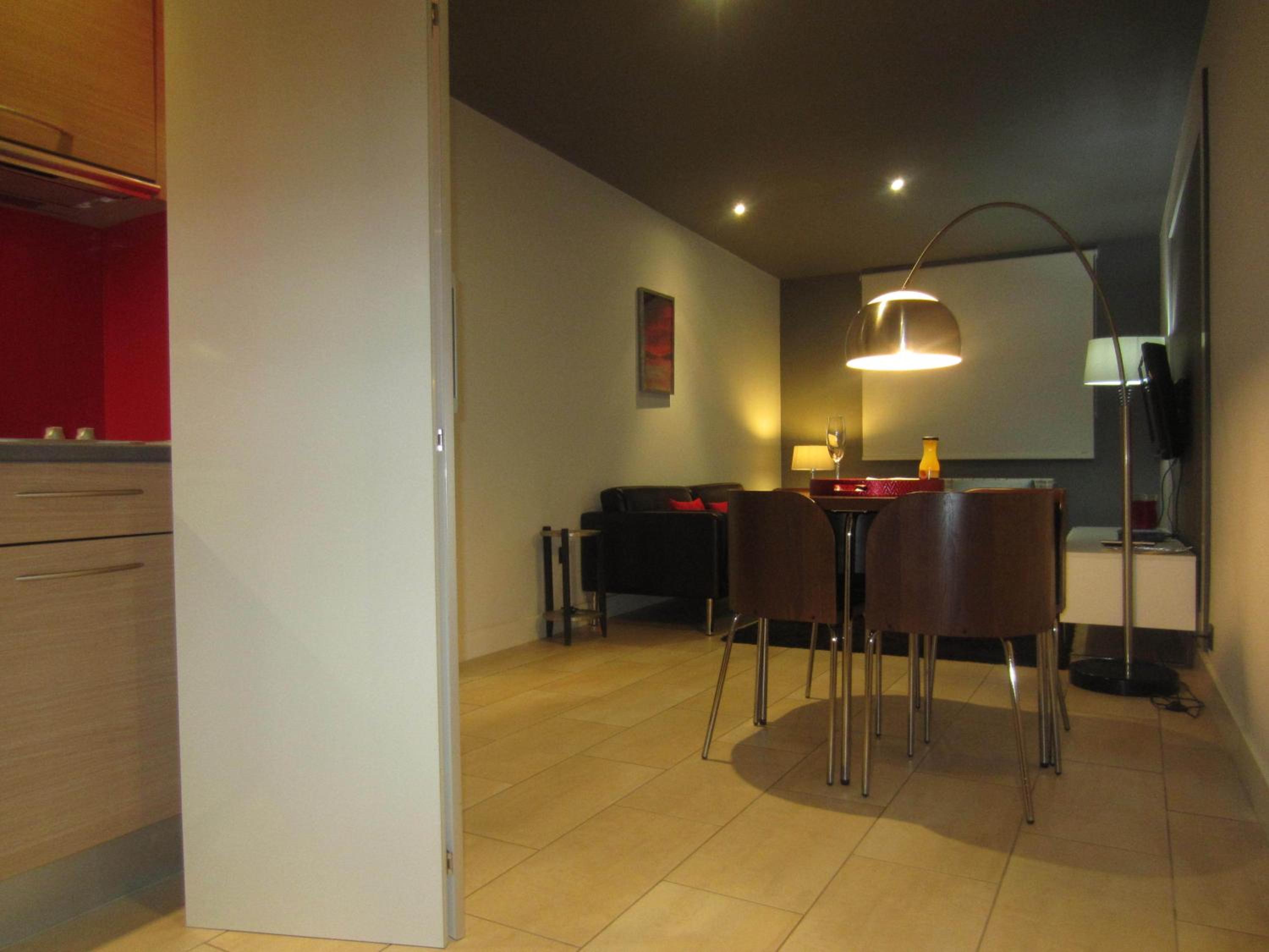 Two-Bedroom Apartment (3 Adults) photo 3