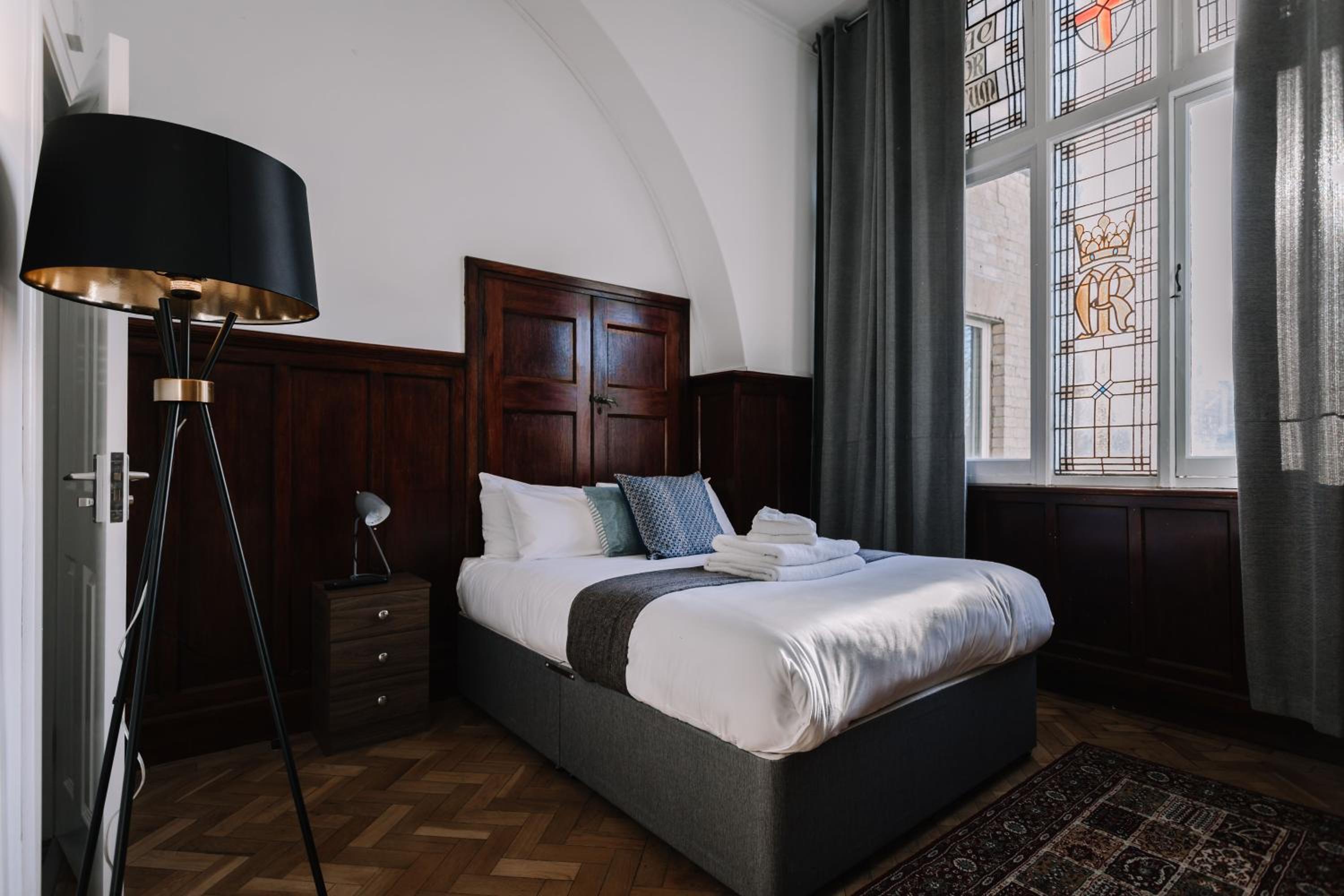 Double Room with Private Bathroom - Photo 12