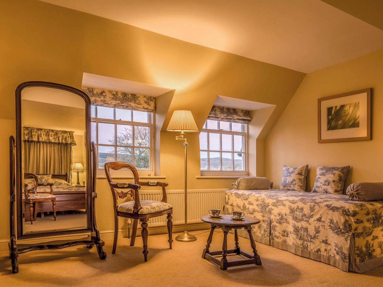 Family Room photo 3