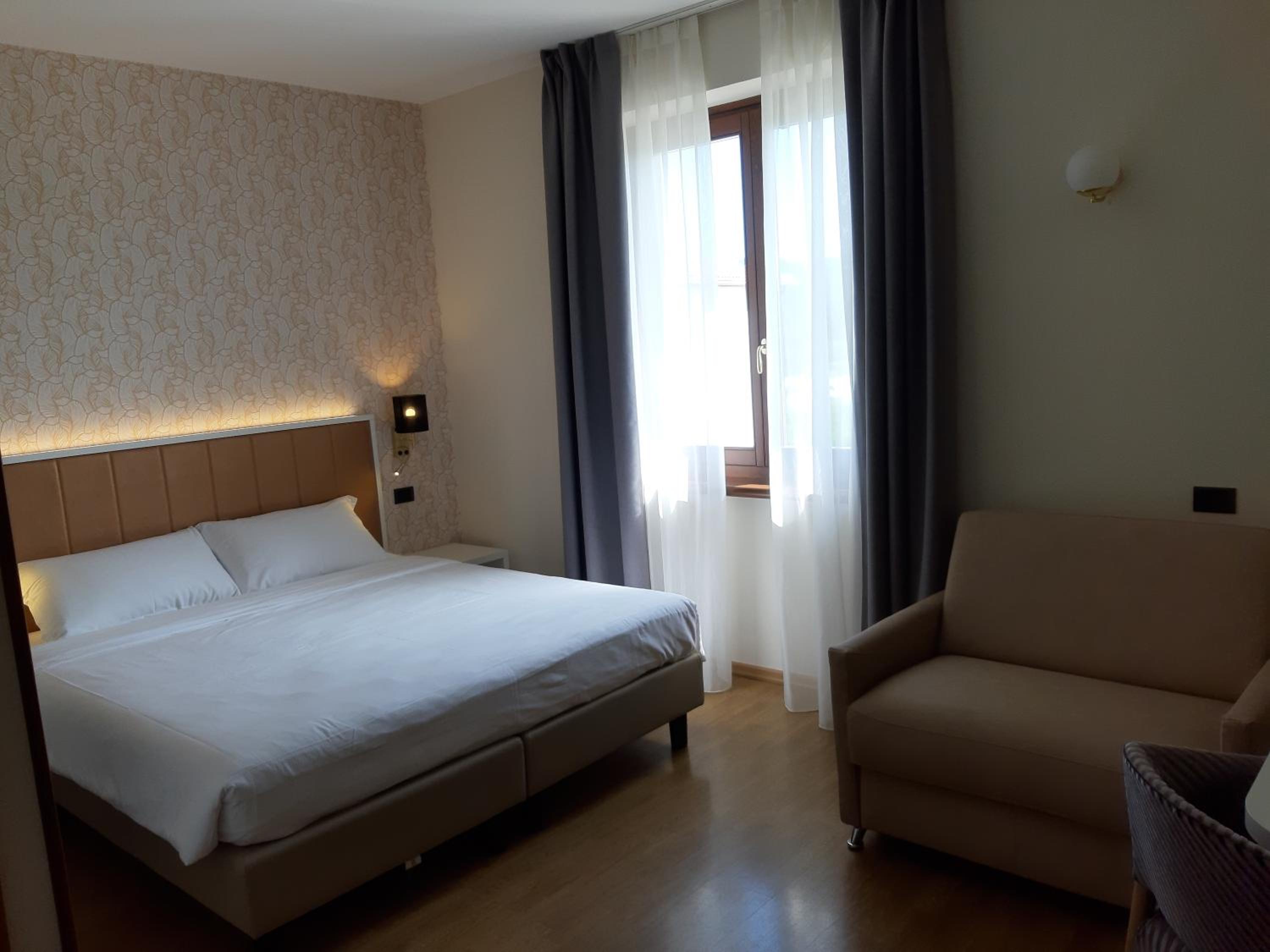 Basic Triple Room