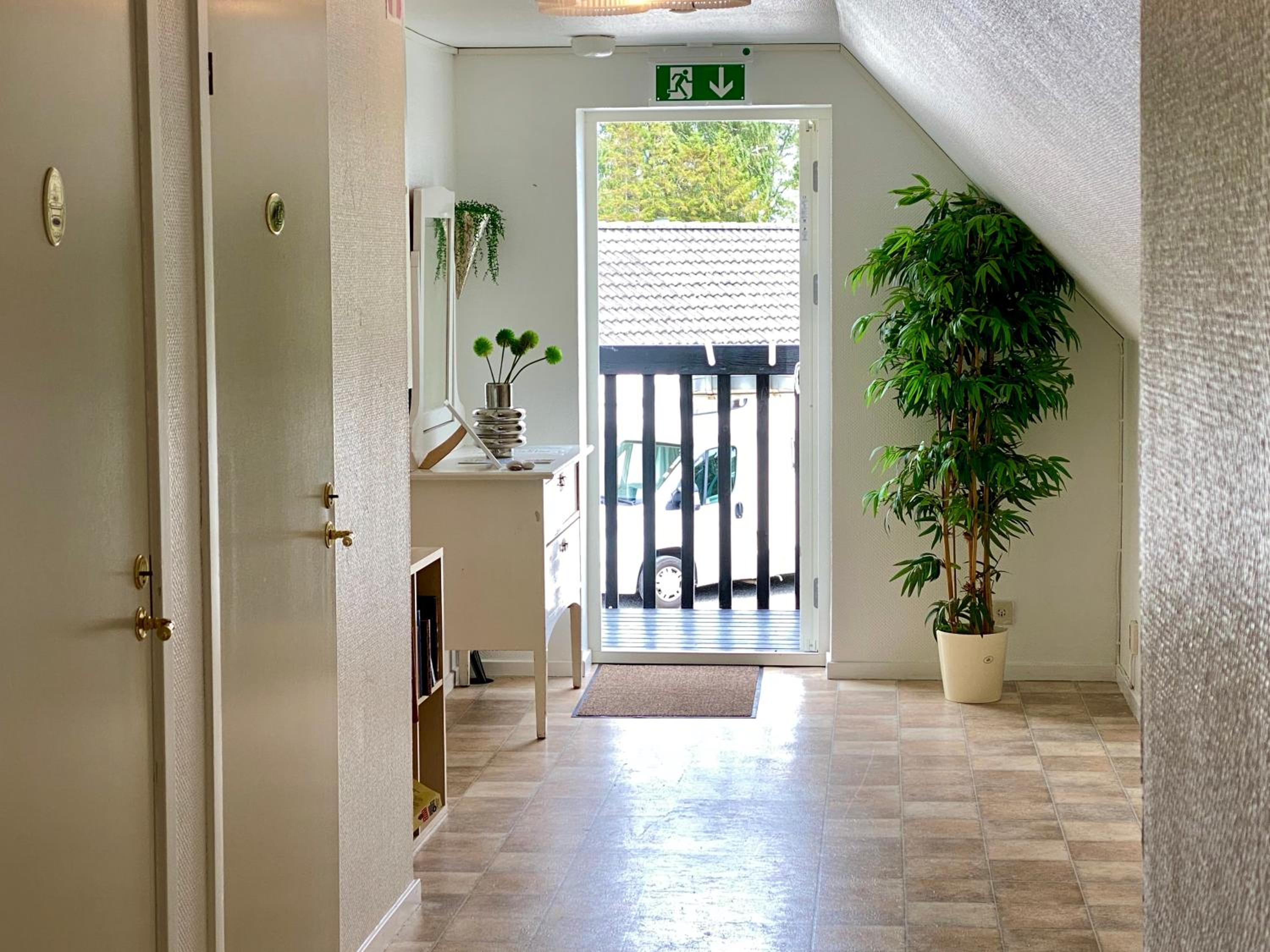 Double Room with Shared Bathroom photo 2