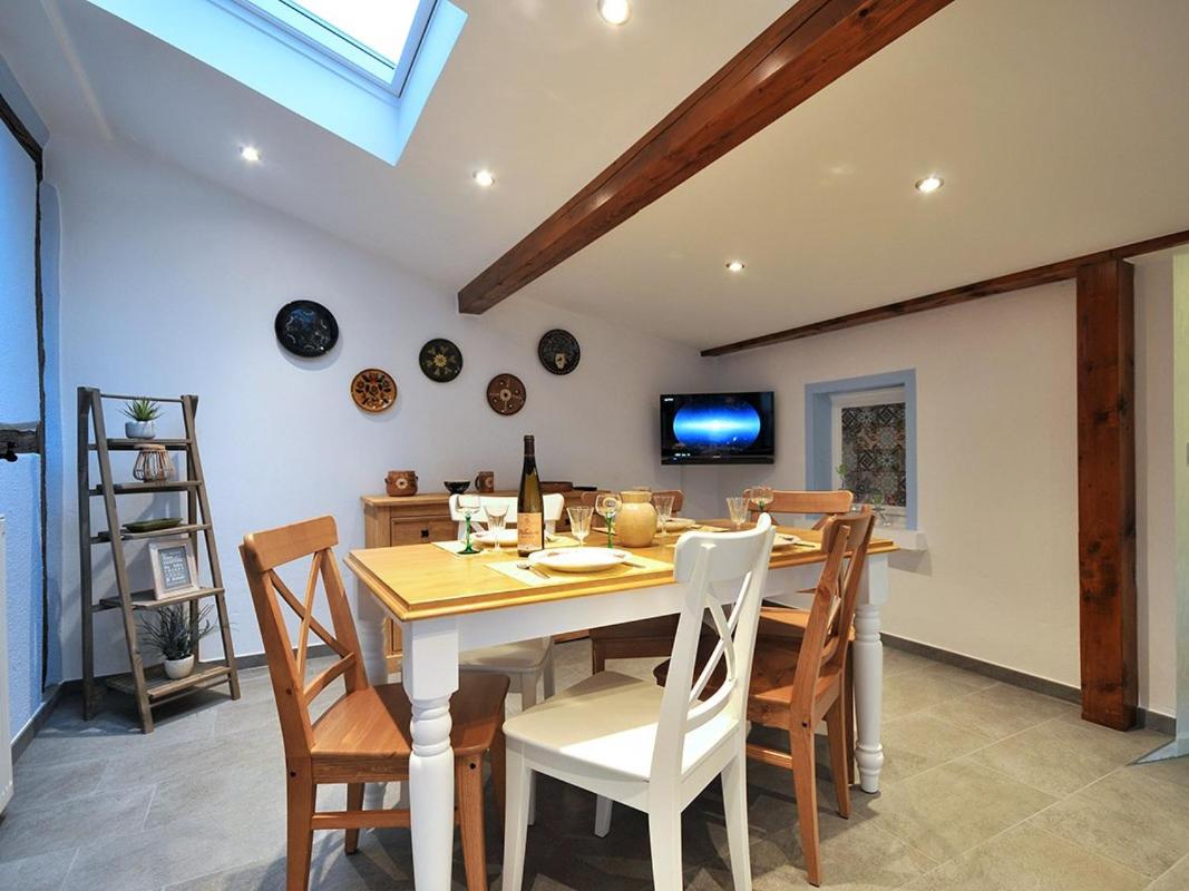 Three-Bedroom Cottage photo 2