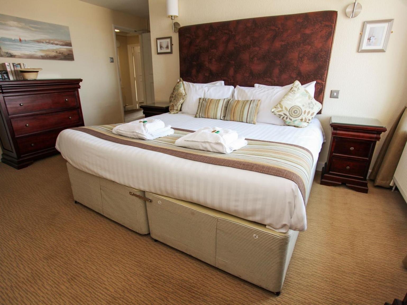 Double Room with Private Bathroom photo 2