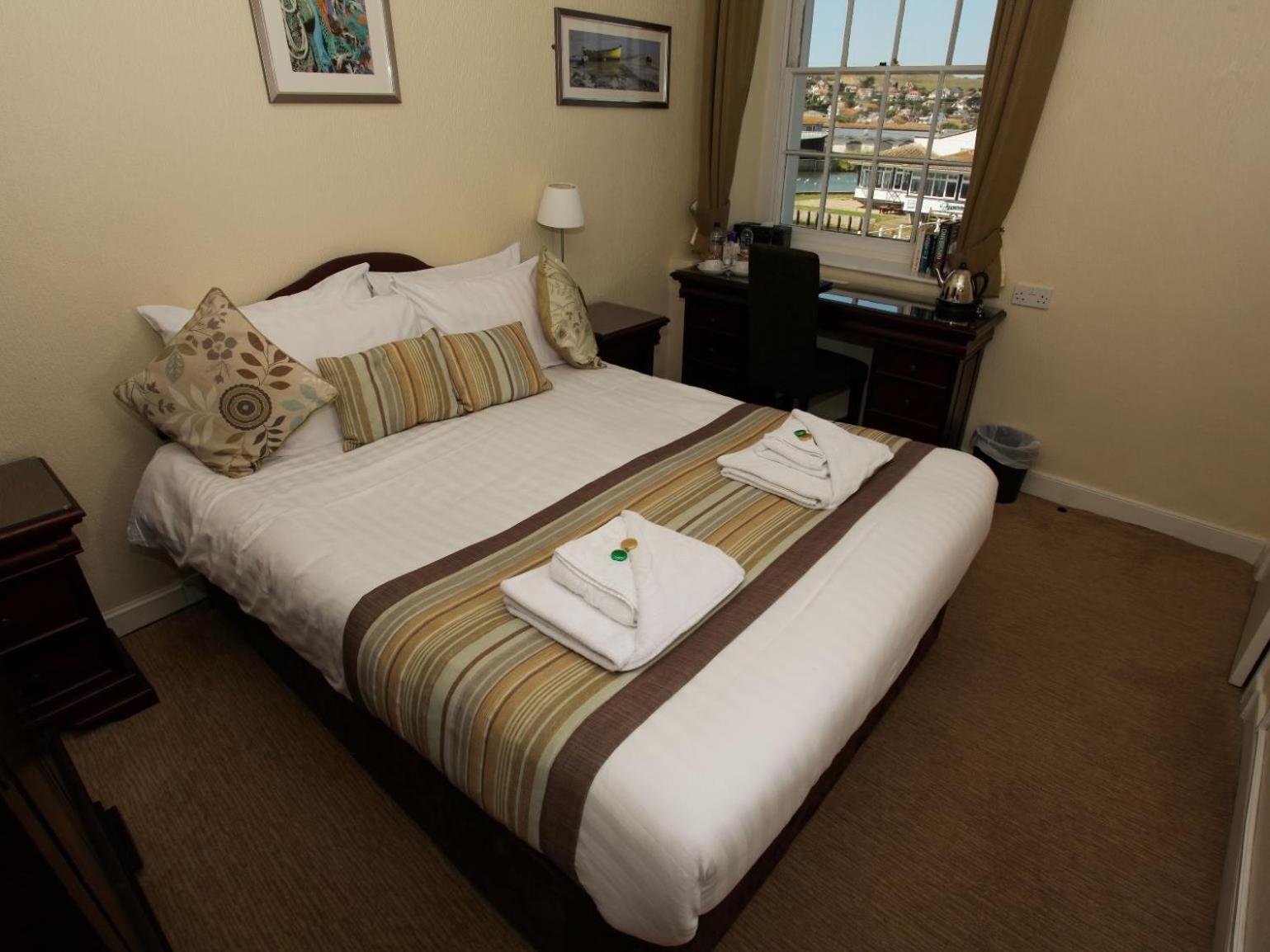 Double Room with Private Bathroom photo 3