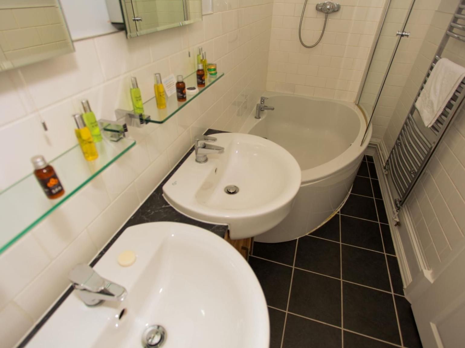 Superior Double Room photo 2