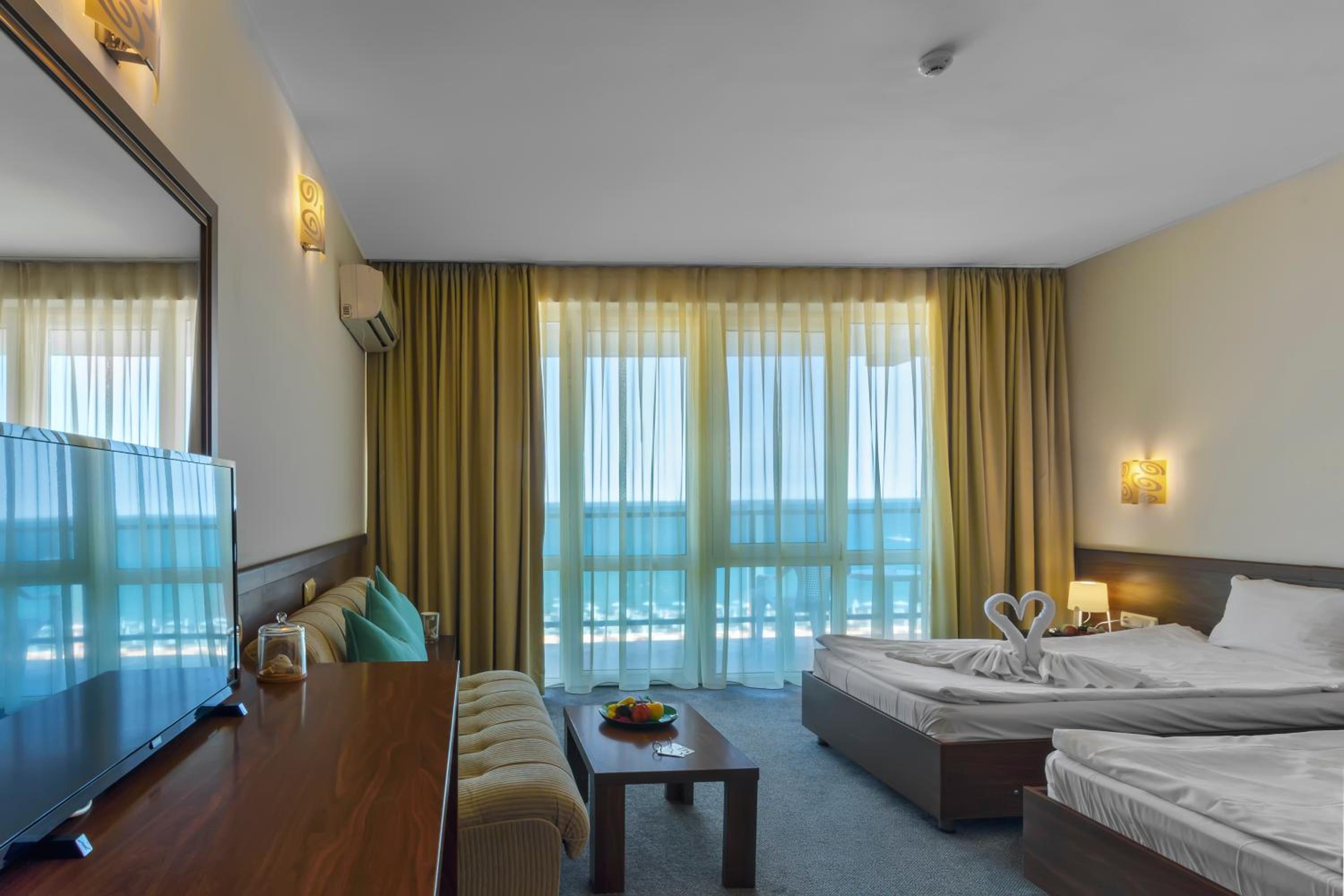Double or Twin Room with Extra Bed (3 Adults)