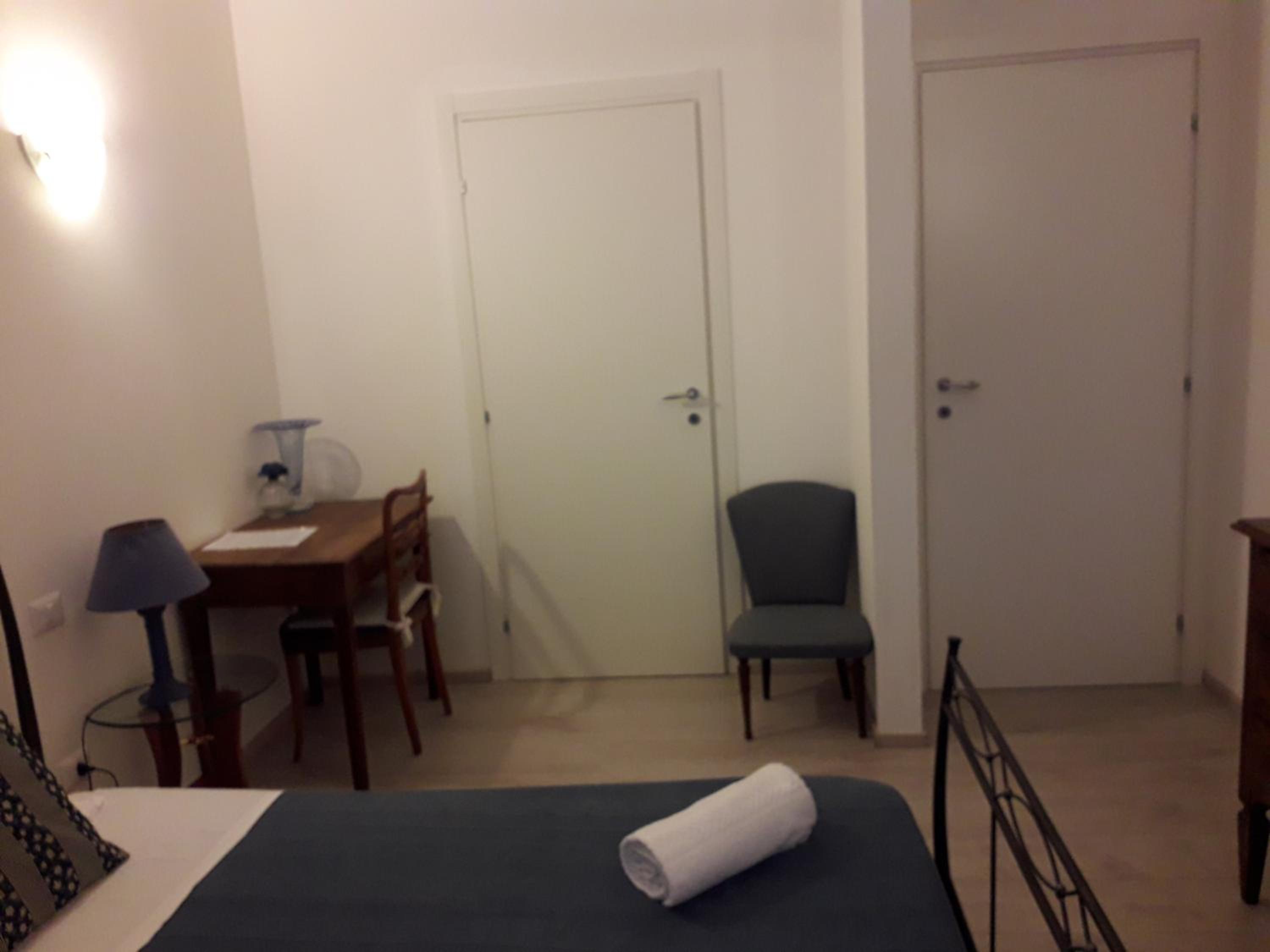 Double Room with Internal Private Bathroom photo 3