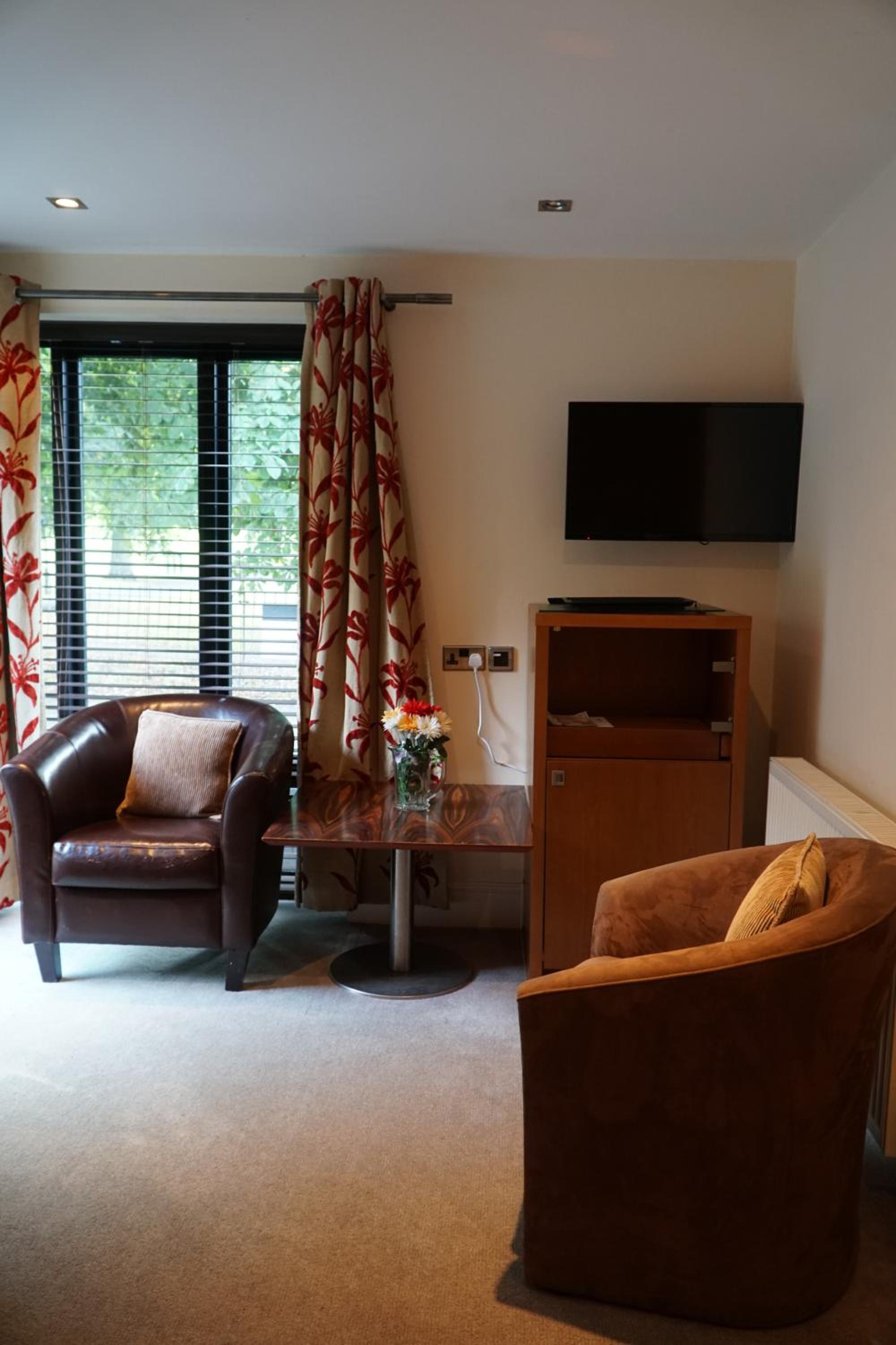 Standard Double Room - Photo 16