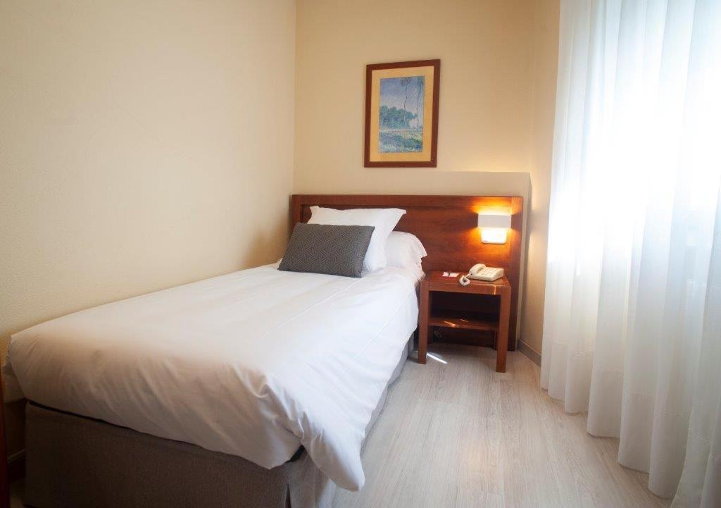 Single Room photo 2