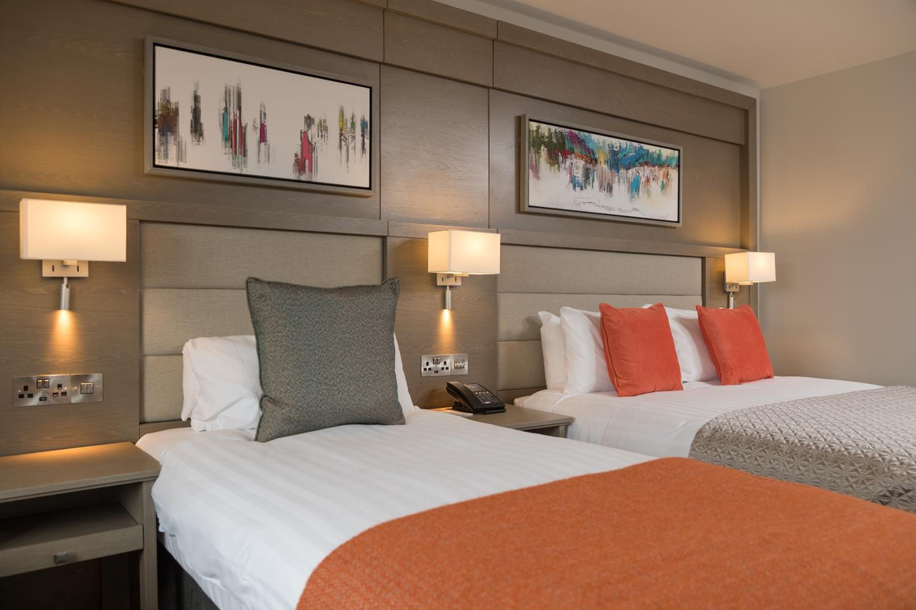 Standard Double or Twin Room photo 3