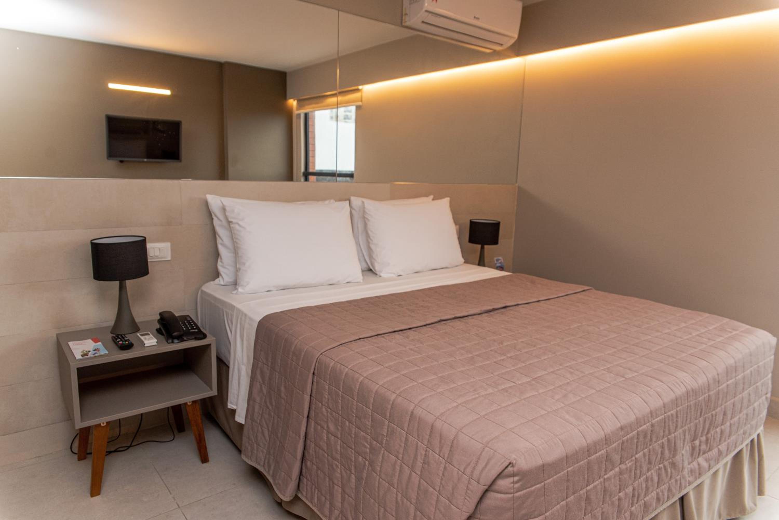 Suite - Photo 2