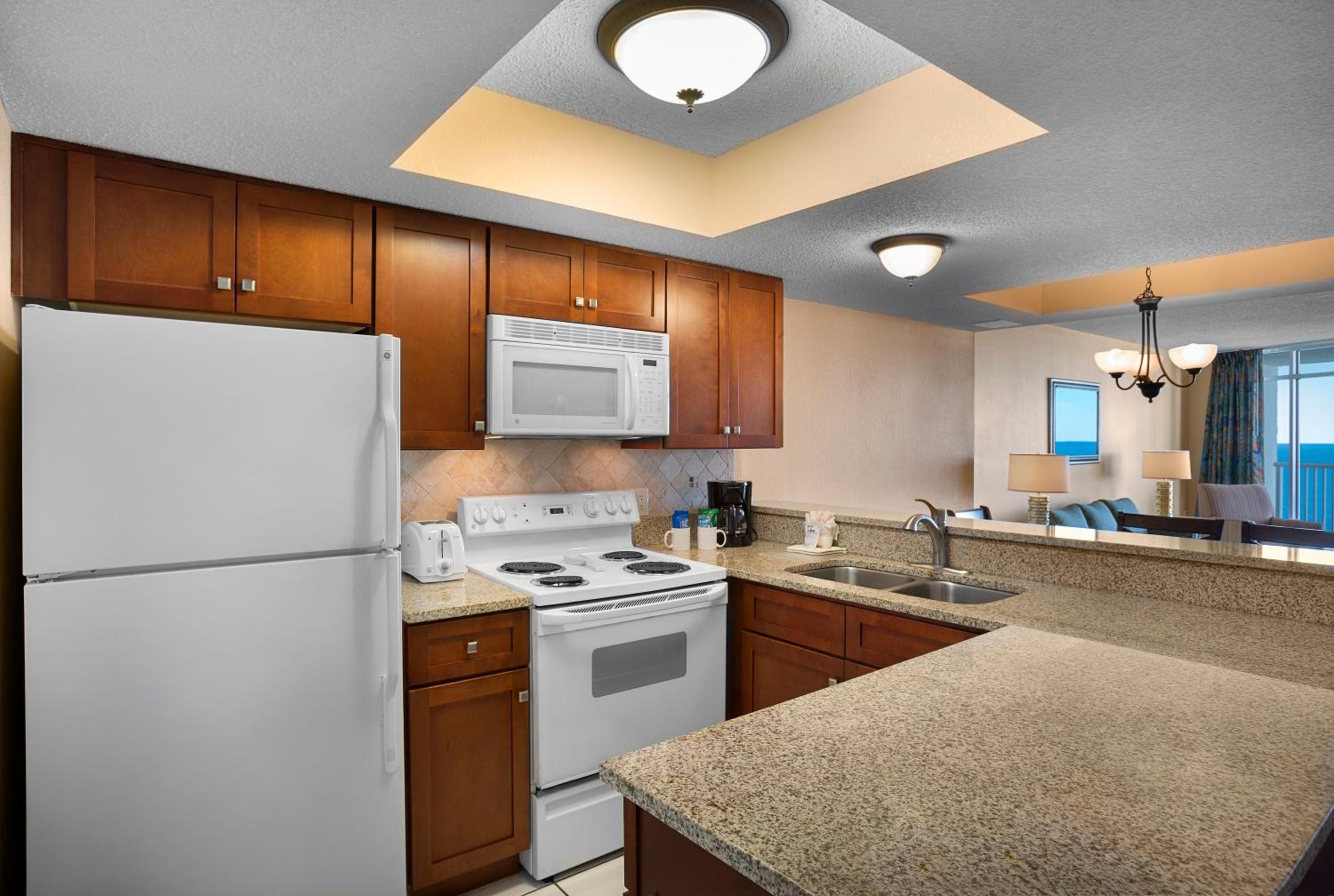 Two Bedroom Suite Oceanfront - Photo 4